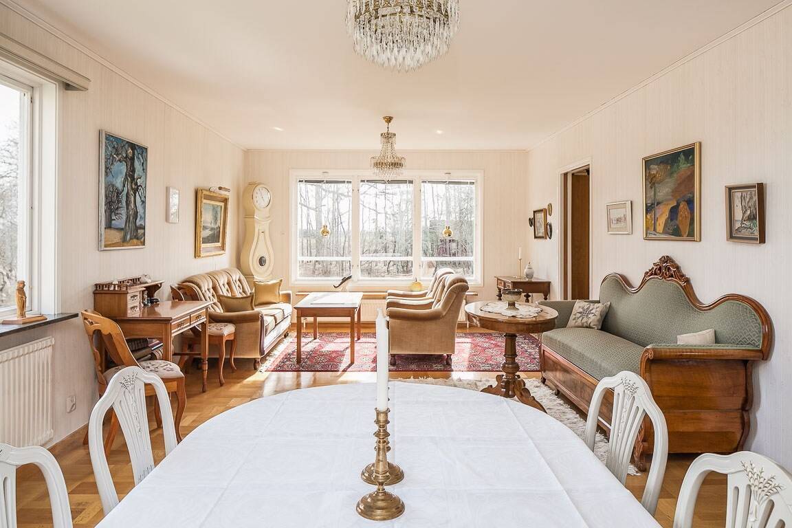 7 rum Gård utan jordbruk på Saleby Erik-Larsgården 10 Saleby Lidköpings kommun - bild 23