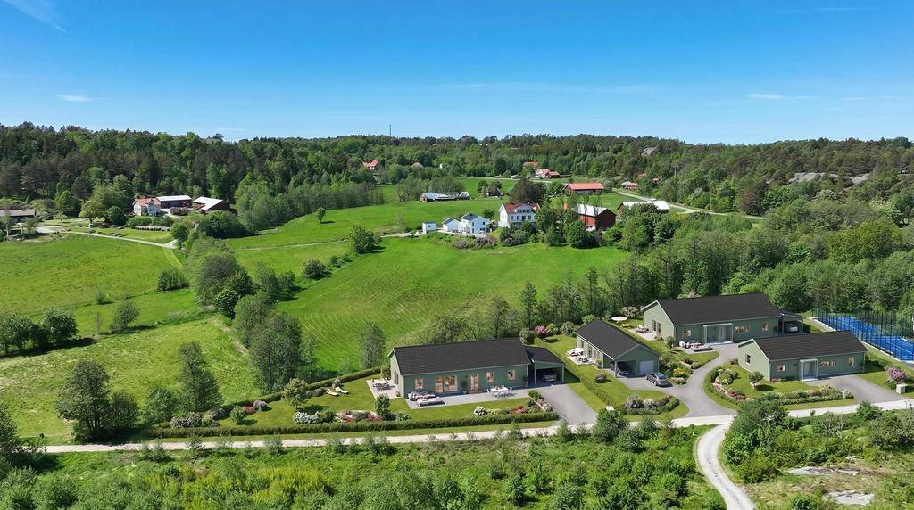 Ellös, Orust kommun