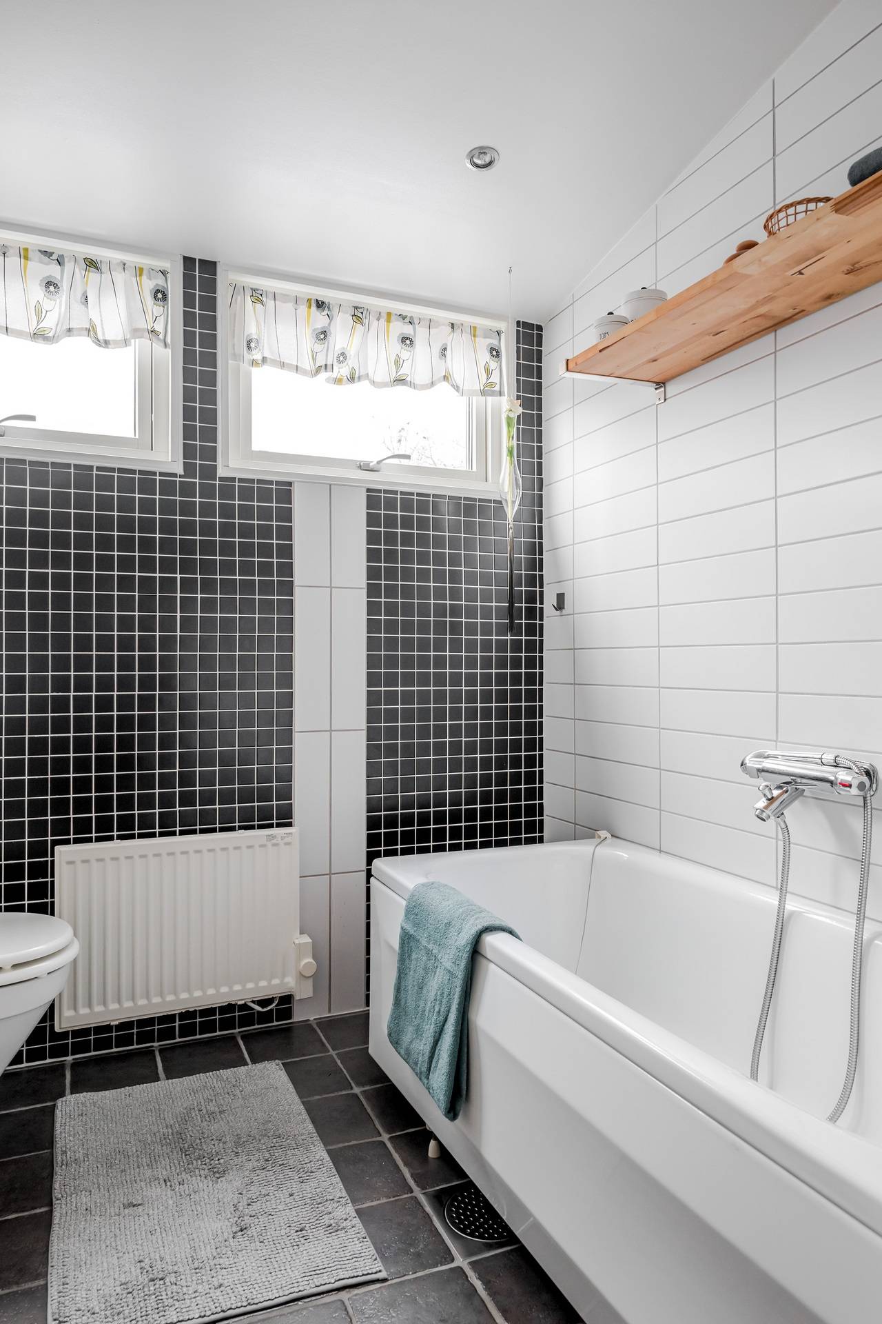 6 rum Villa på Falkvägen 13 Vargön Vänersborgs kommun - bild 43