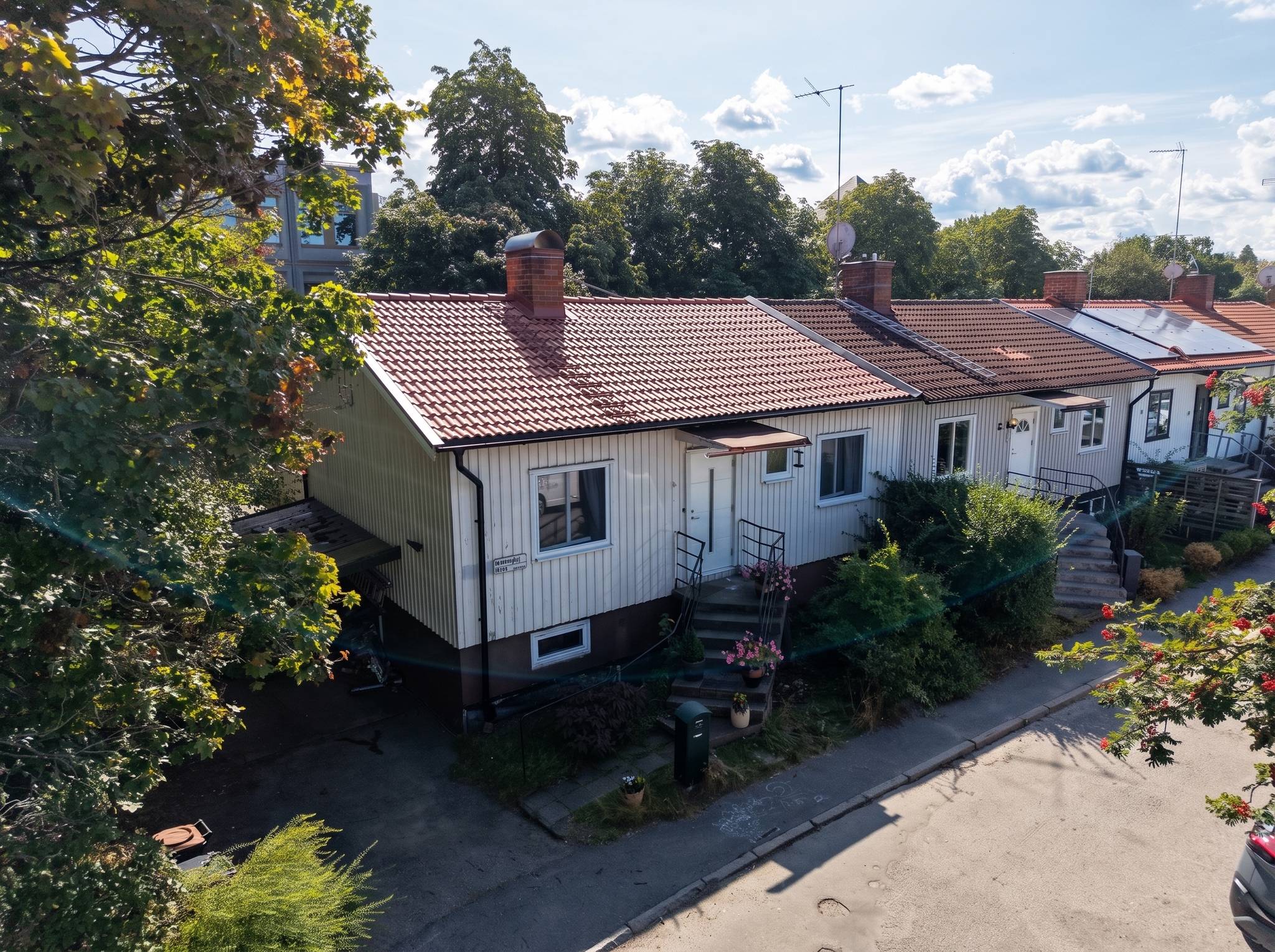 6 rum Radhus på Kedjevägen 41 Älvsjö Stockholms kommun - bild 1