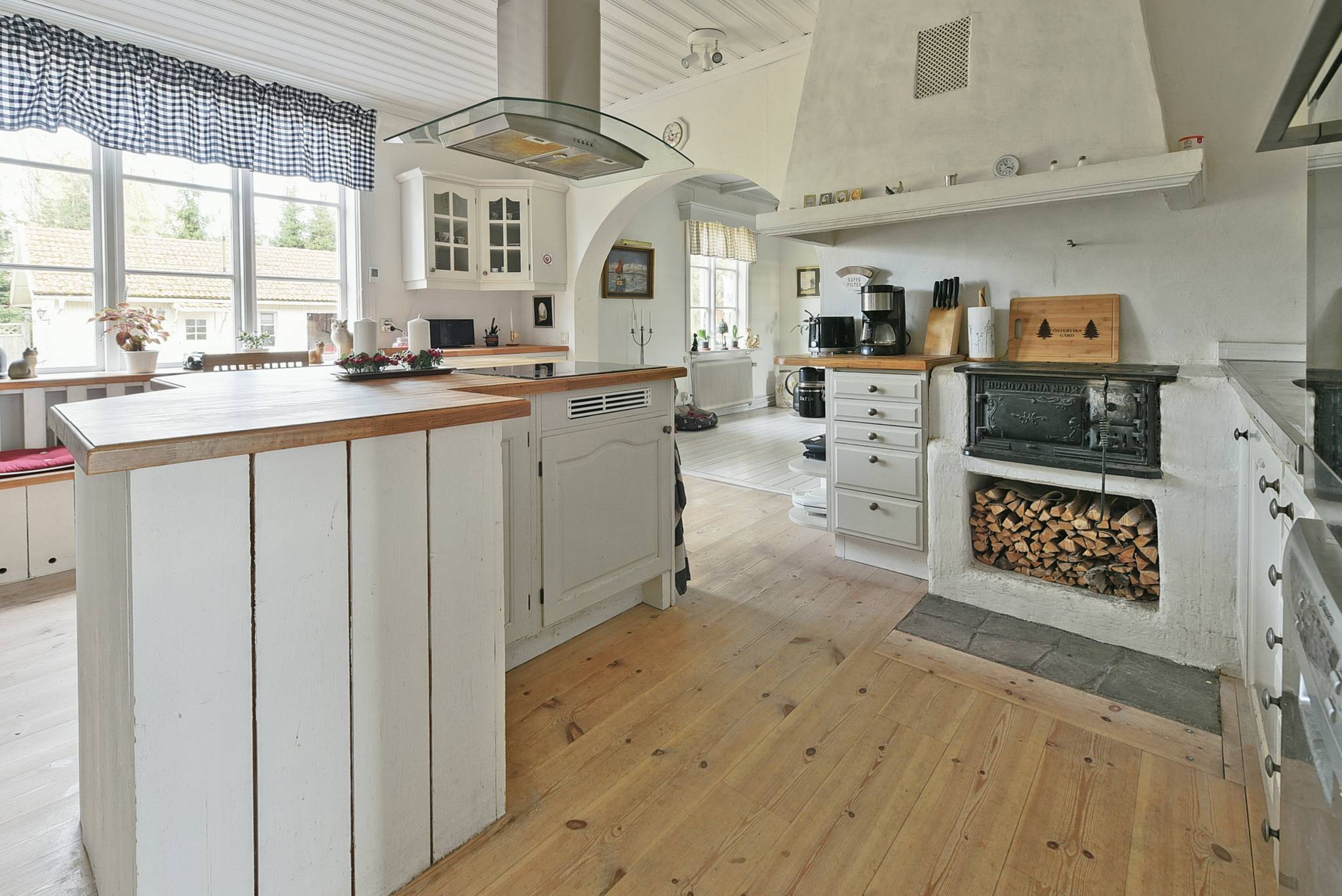 9 rum villa på Österviks gård Östervik, Kristinehamns kommun - bild 4