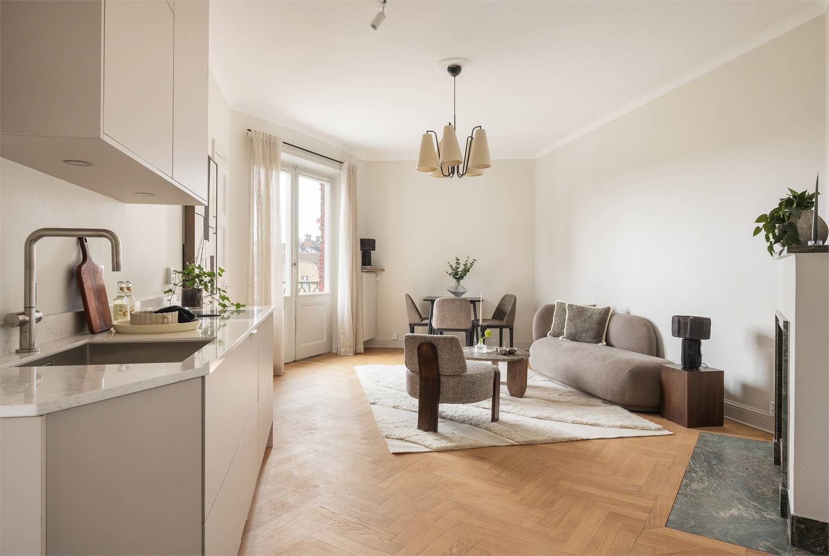 2 rum lägenhet på Valhallavägen 57, 4tr Östermalm, Stockholms kommun - bild 1