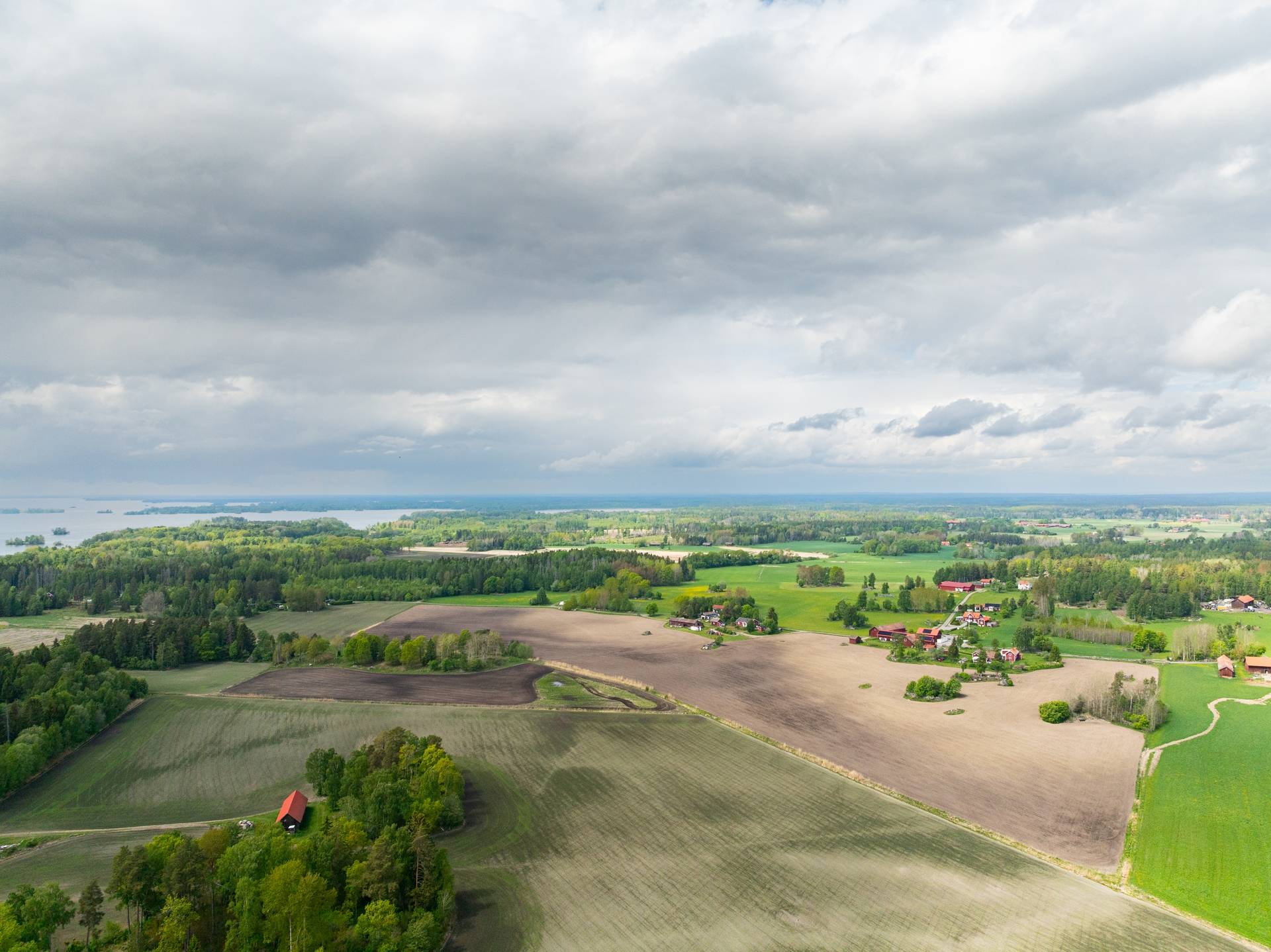 3 rum Gård/skog på Bärsta Storstugan Bärsta vid Hjälmaren Södermanland Eskilstuna kommun - bild 82