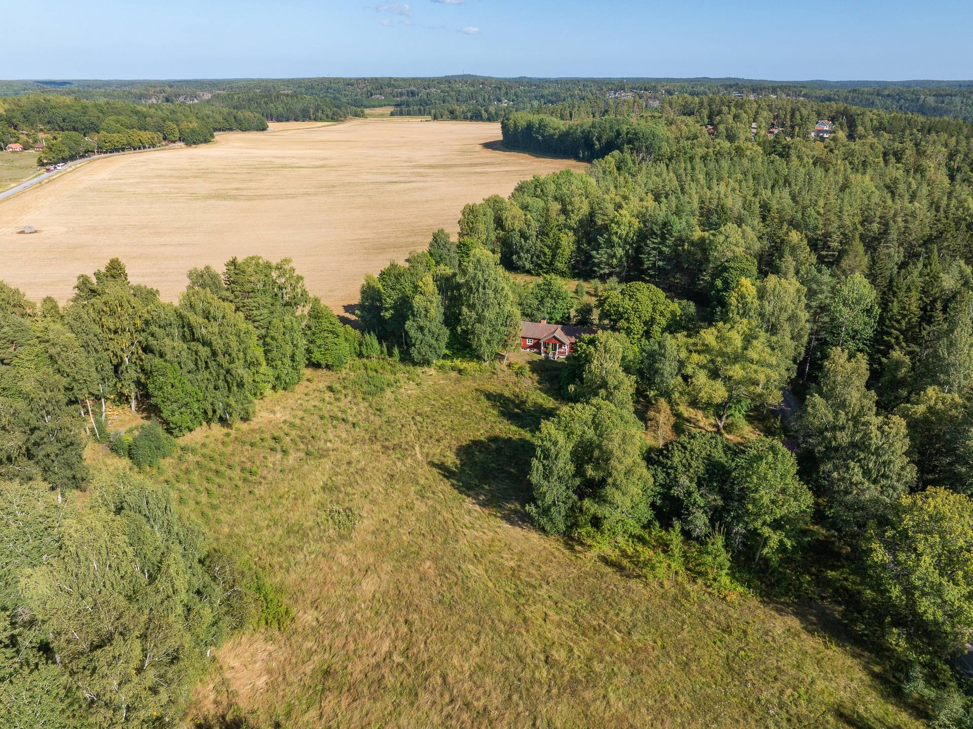 Gård med skogsbruk på Sibblelund Botkyrka kommun - bild 2