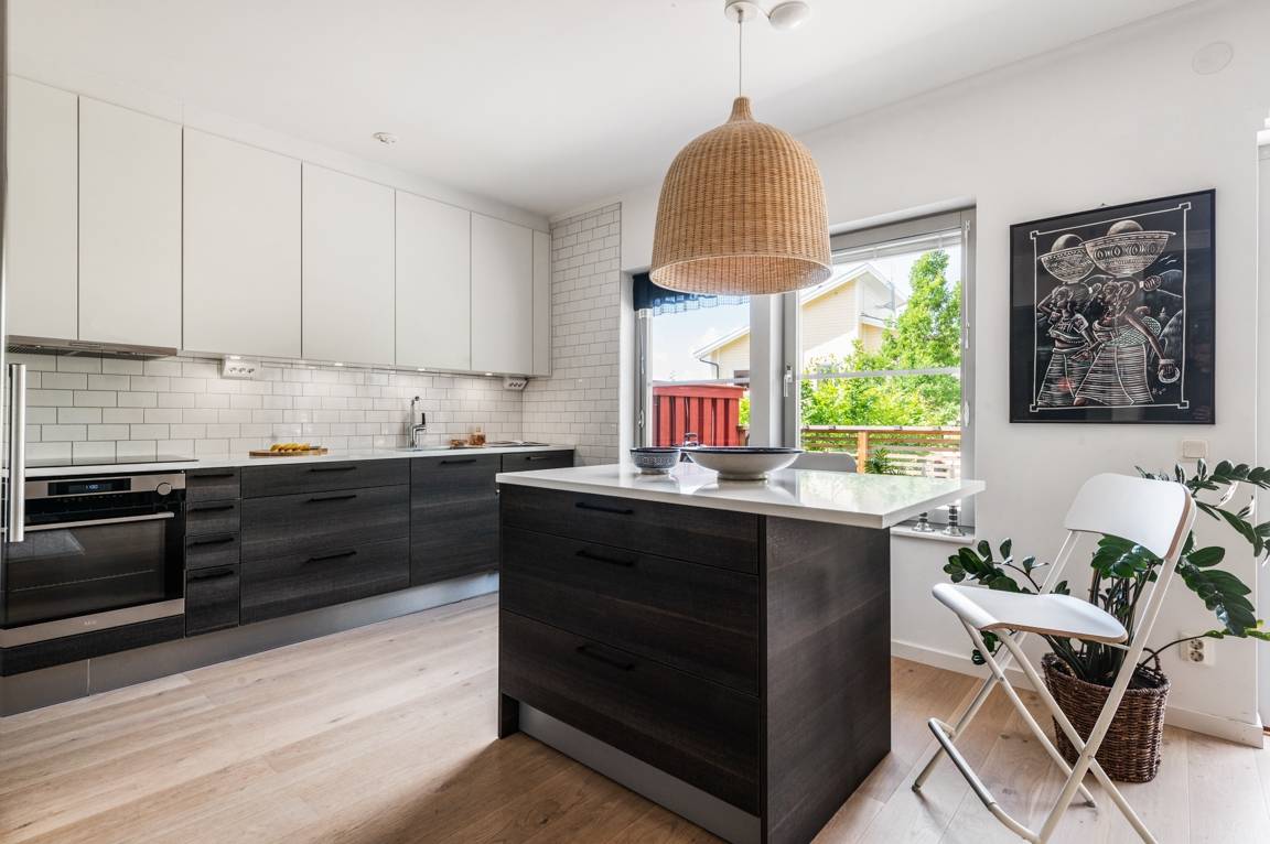 7 rum Parhus på Jarlavägen 46 Södra Haga Vallentuna kommun - bild 18