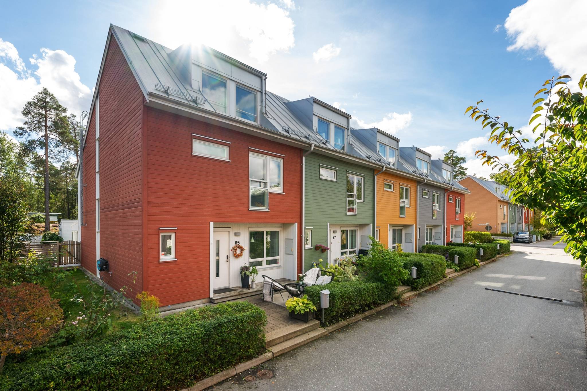 6 rum Radhus på Ligustervägen 65 Södra Hedvigslund Nacka kommun - bild 2