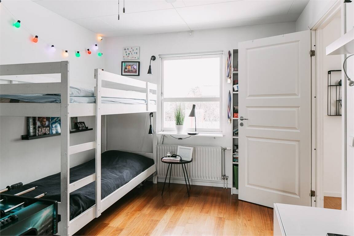 4 rum Par-/kedje-/radhus på Råstensvägen 1 Högelid Mariestads kommun - bild 14