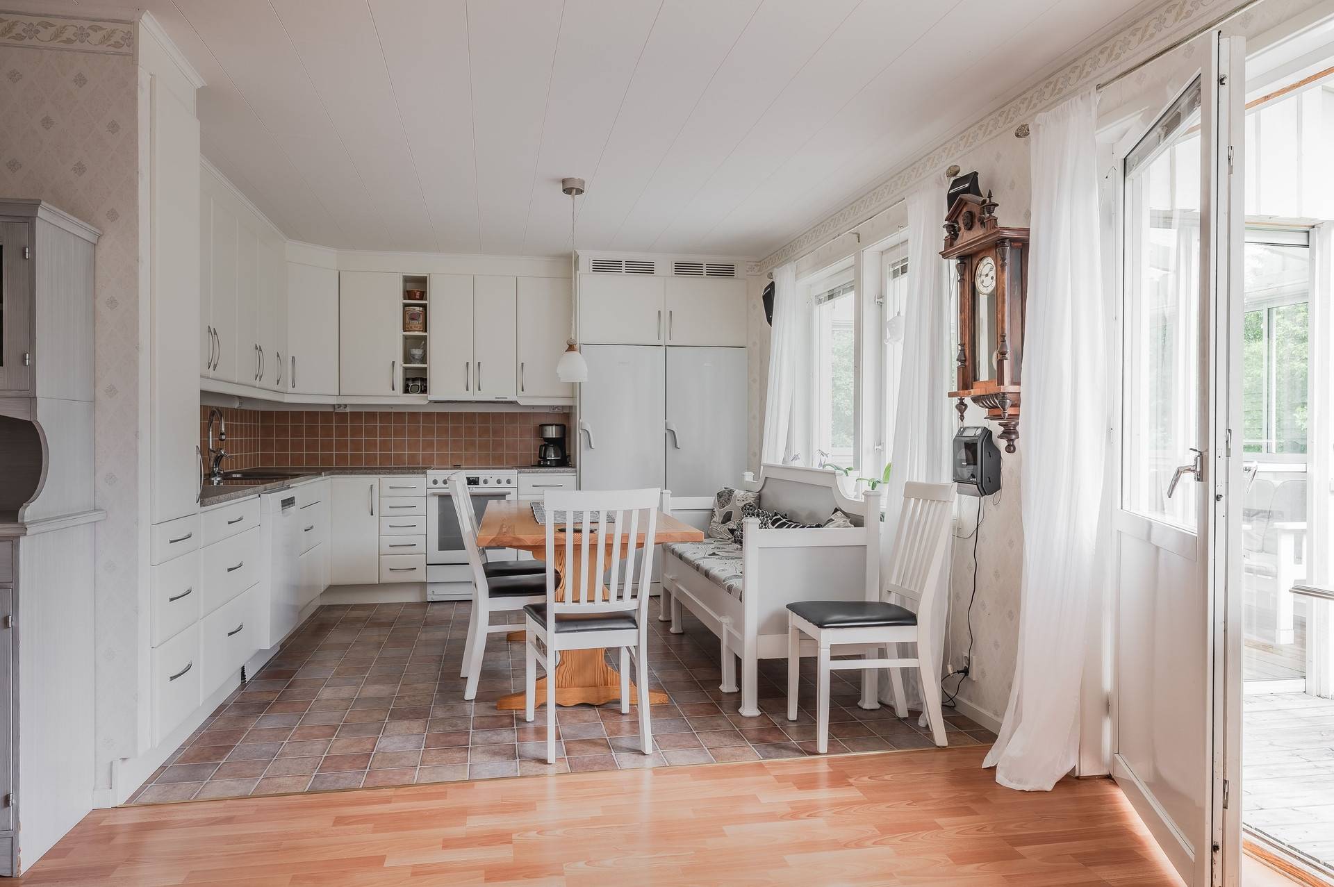 4 rum Kedjehus på Oxvägen 8 Kroksta Örnsköldsviks kommun - bild 5