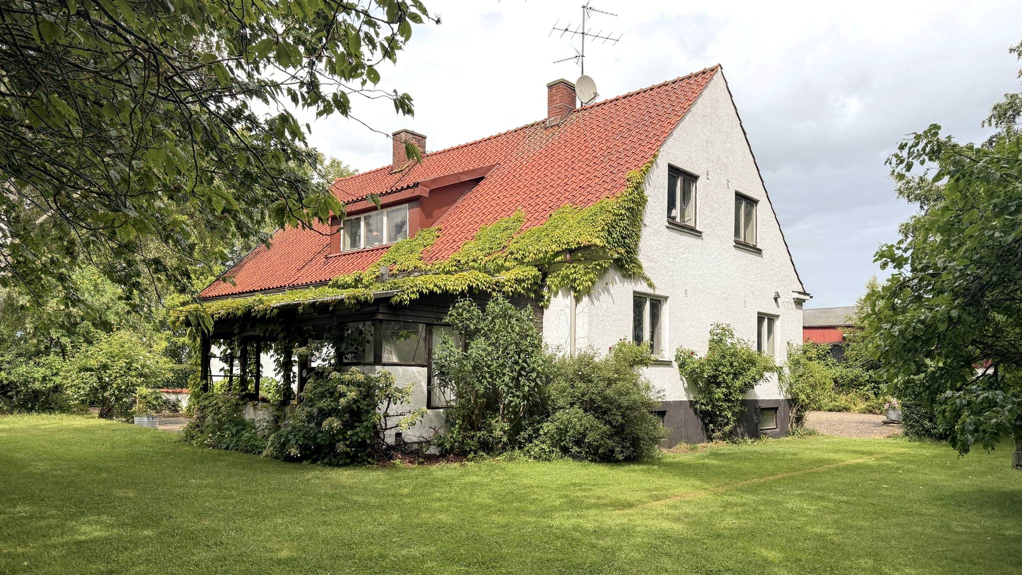 10 rum Gård/skog på Bostället i Stora Herrestad, Mensalvägen 109 Stora Herrestad Ystads kommun - bild 1