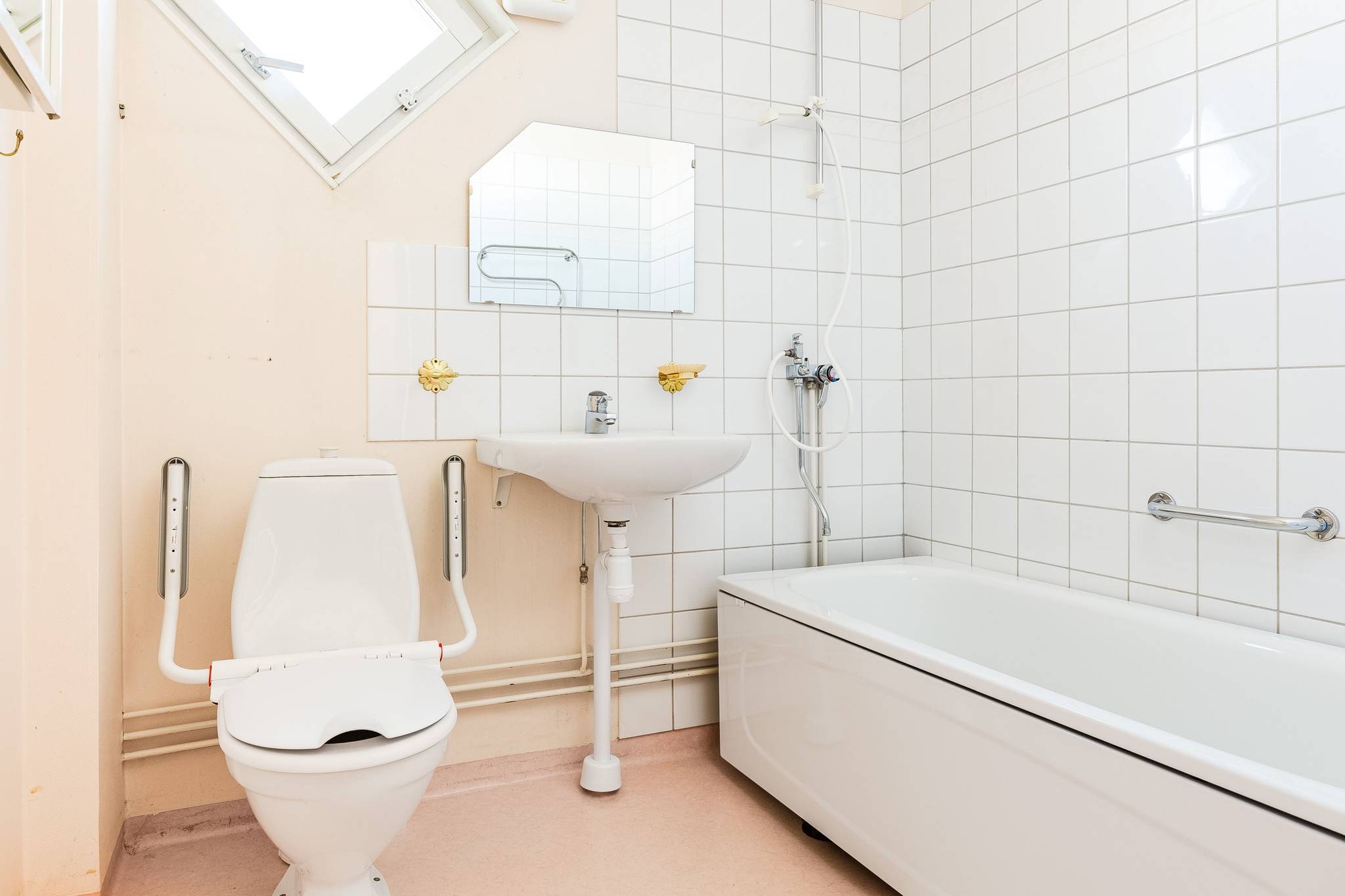 4 rum Radhus på Tallholmsvägen 87 Hjulsbro Linköpings kommun - bild 16