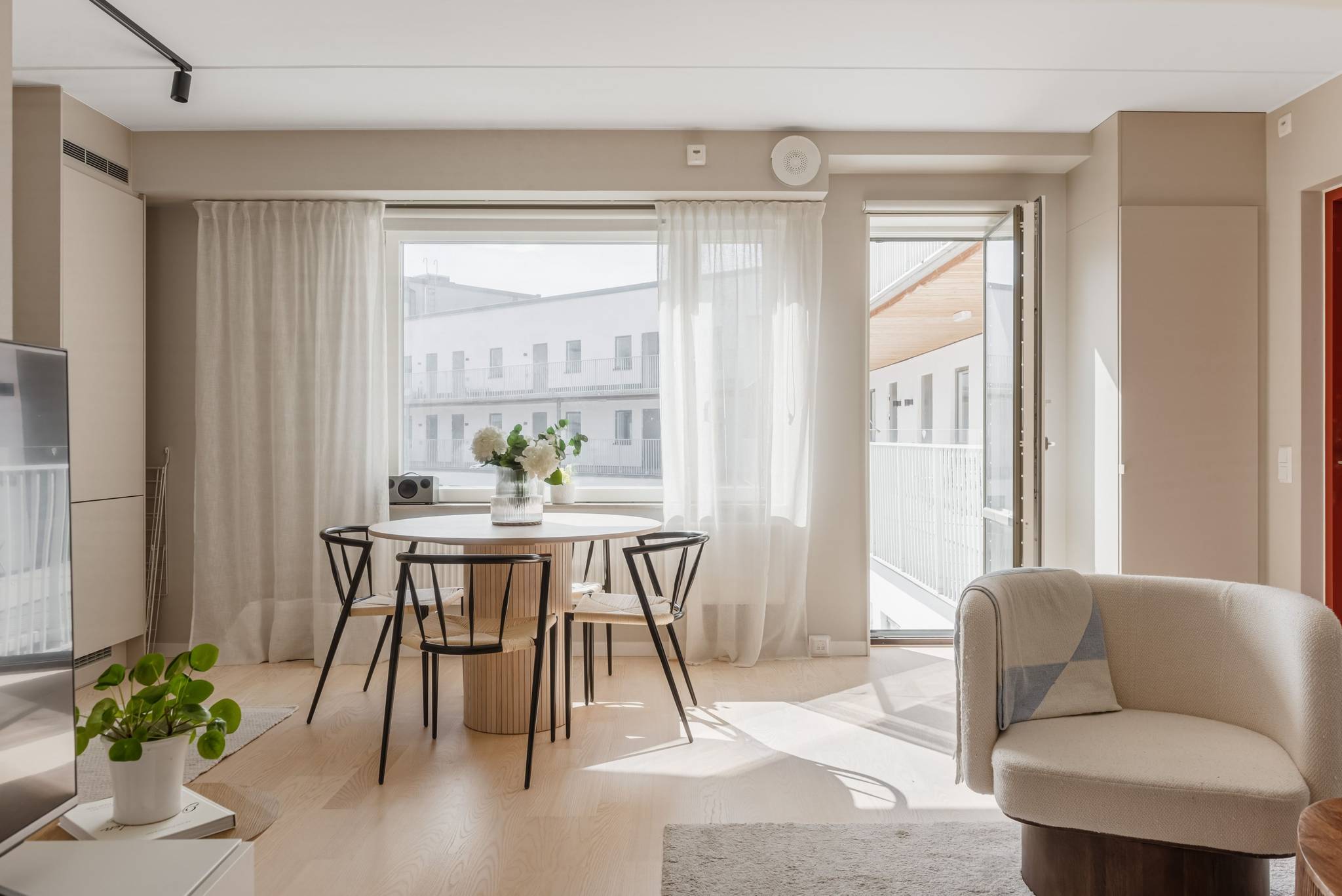 1 rum lägenhet på Almagatan 10 Solna, Solna kommun - bild 2