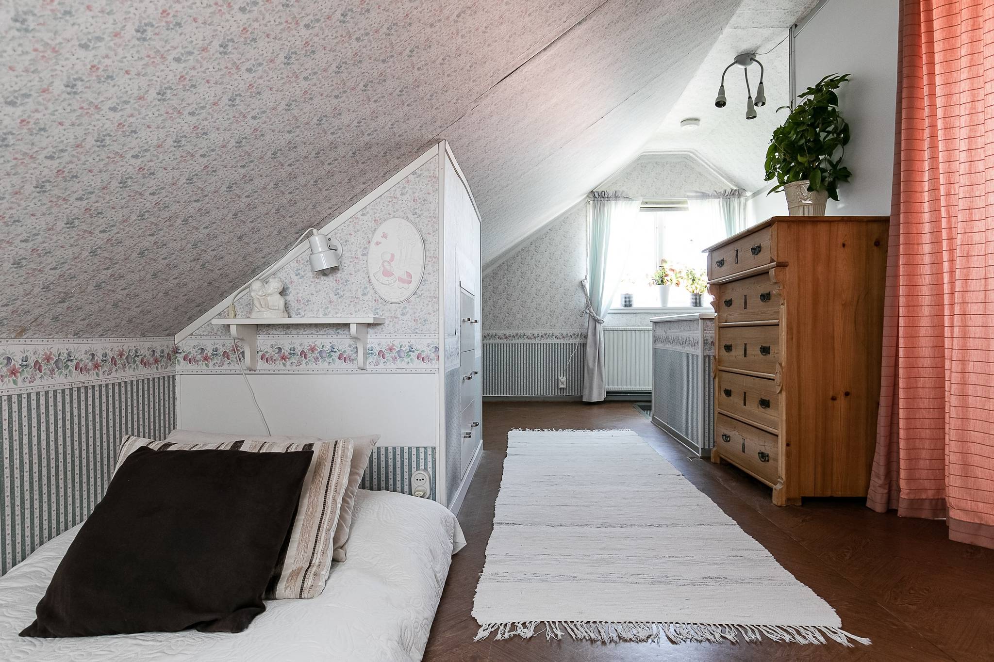 7 rum Villa på Bergslagsgatan 2 Norr Örebro kommun - bild 48