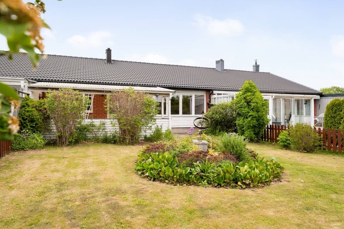 4 rum Radhus på Skeppsvägen 14B Bålsta - Mansängen Håbo kommun - bild 3