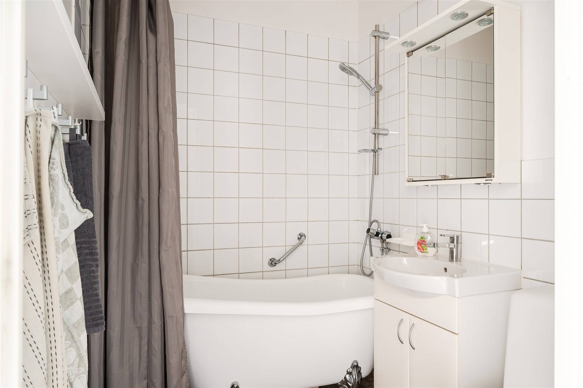 2 rum Lägenhet på Brunnshusgatan 29 A Härnön Härnösands kommun - bild 2