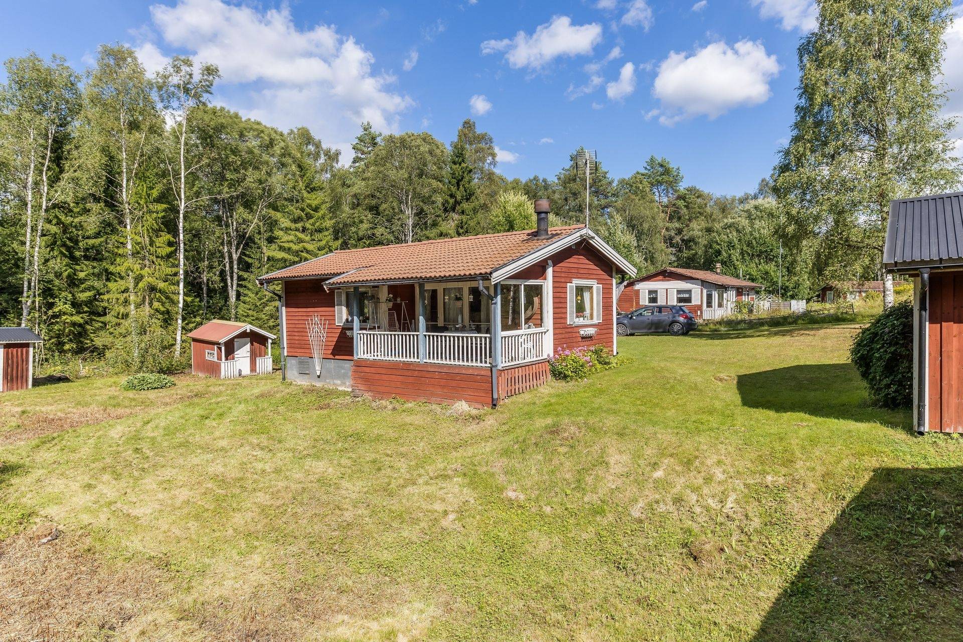 2 rum vinterbonat fritidshus på Laxsjön 51 Nyhammar, Ludvika kommun - bild 1