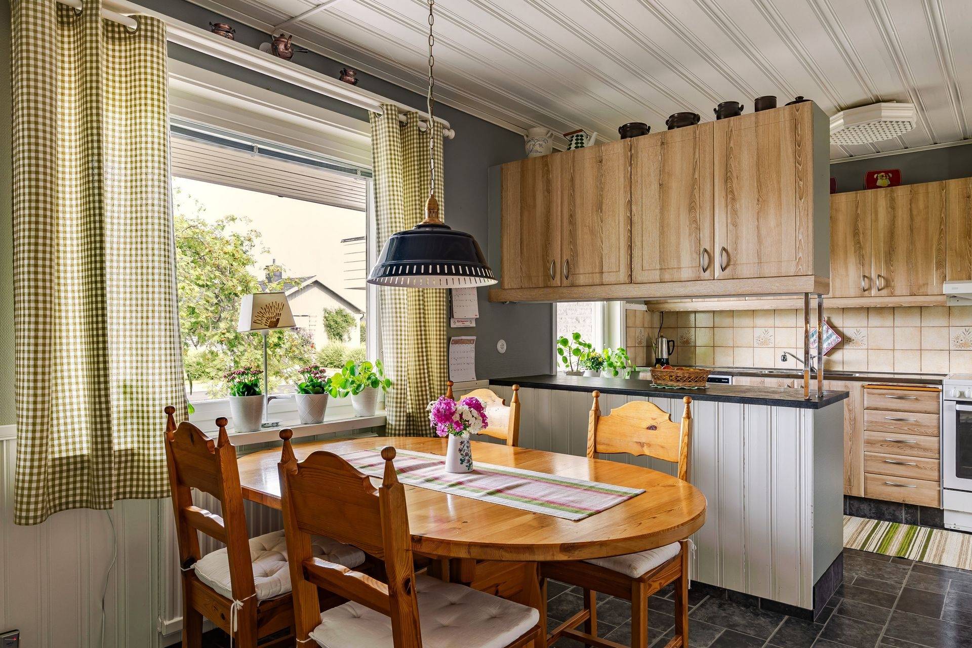 6 rum Villa på Oxelgatan 11 Språttebo Tibro kommun - bild 12