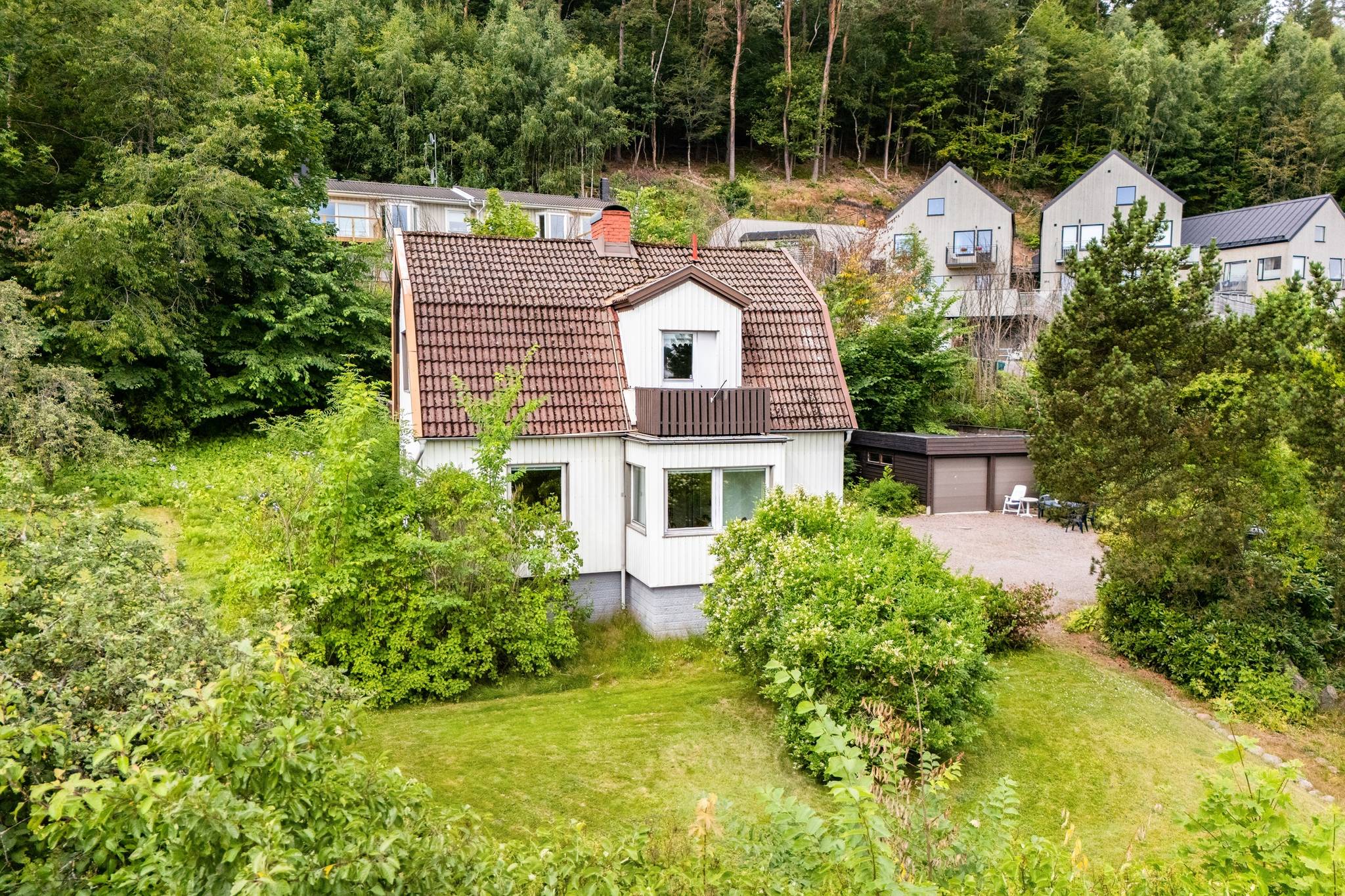 9 rum villa på Bäcktuvevägen 24 | Villa Gläntan | Grimbo Sörgård Centrala Hisingen, Göteborgs kommun - bild 1