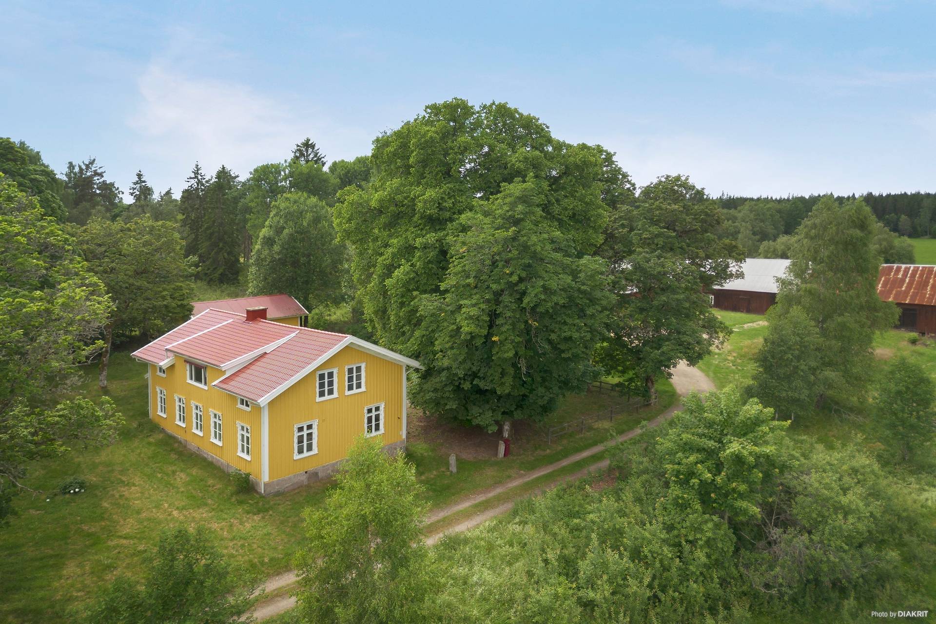 Gård med jordbruk på Ringestena Lillegården 1 Ringestena Svenljunga kommun - bild 4