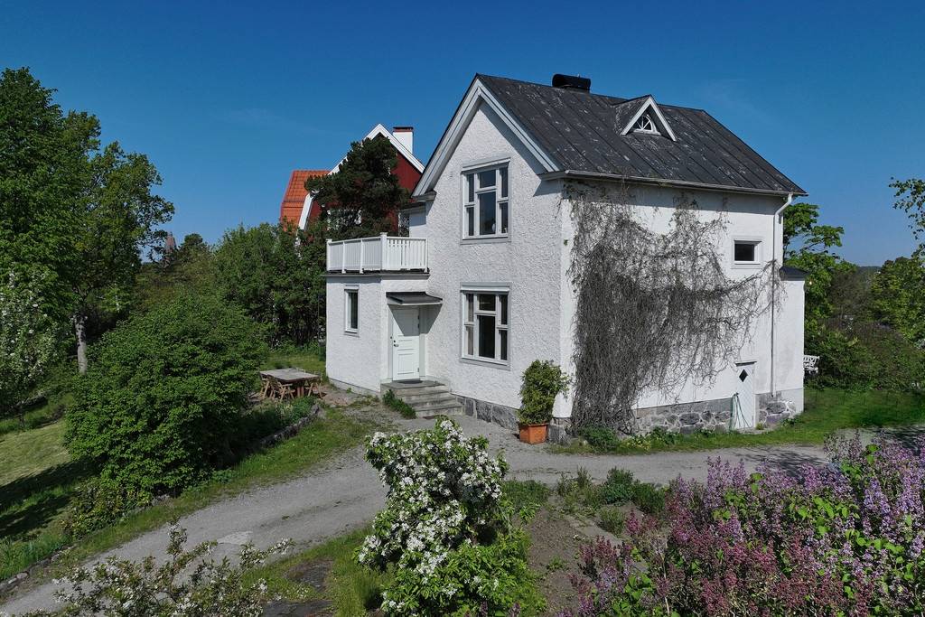 6 rum Villa på Carl Westmans väg 4 Saltsjöbaden / Rösunda Nacka kommun - bild 2