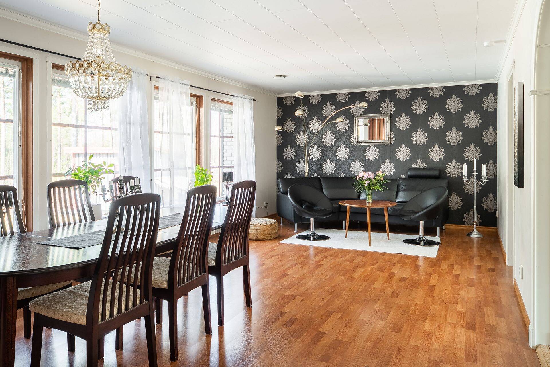 8 rum Villa på Tjärnmyrvägen 16 Domsjö Örnsköldsviks kommun - bild 5