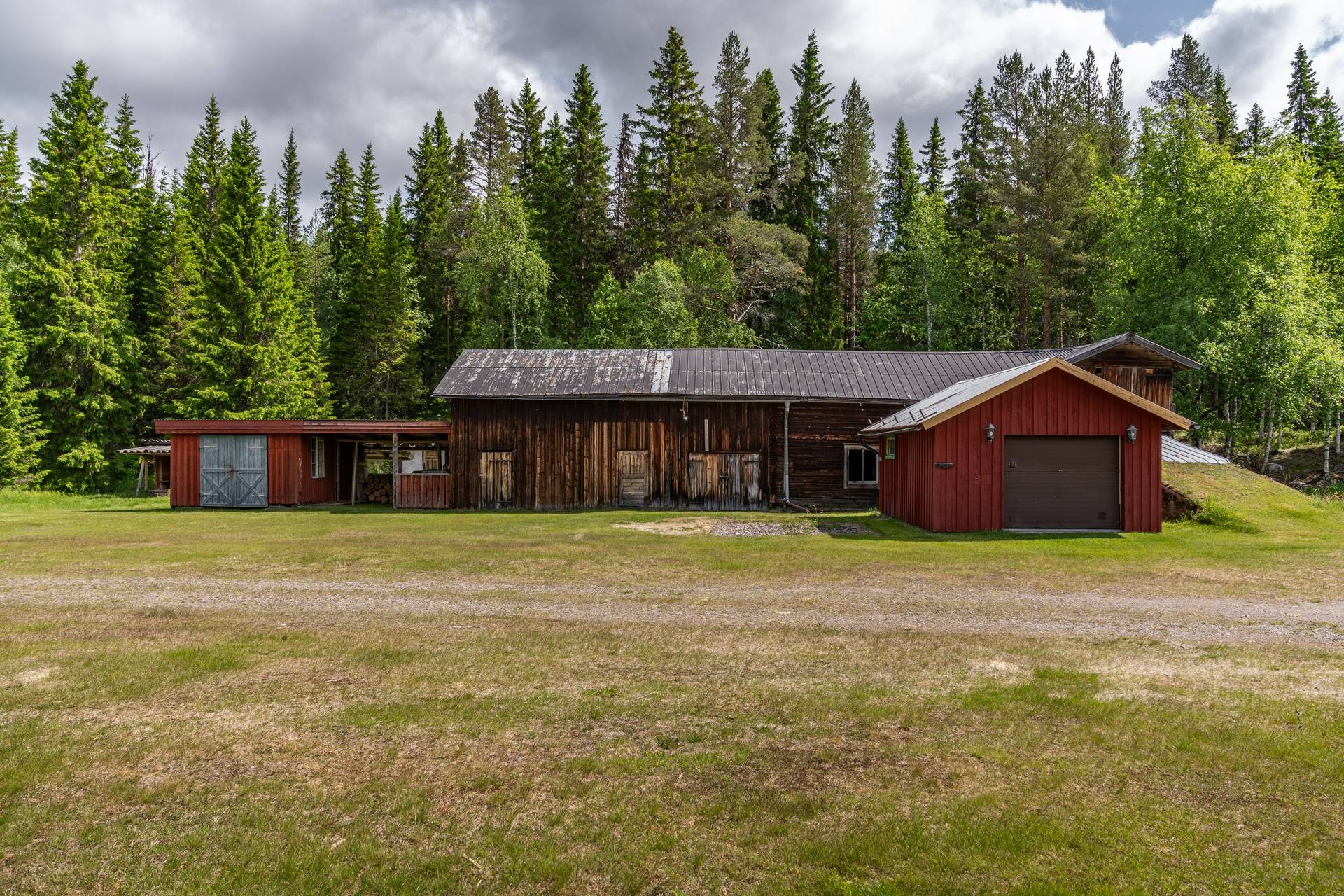 8 rum Gård med skogsbruk på Åsbo 10, 11, 12 Åsbo Malung-Sälens kommun - bild 71