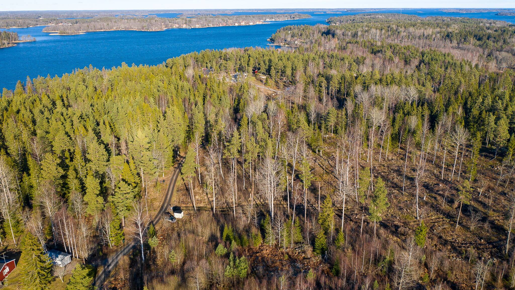 Tomt på Byggklar skogstomt på Yxlan - Brottvik med reguljär båtförbindelse och beviljat förhandsbesked Norrtälje kommun - bild 2