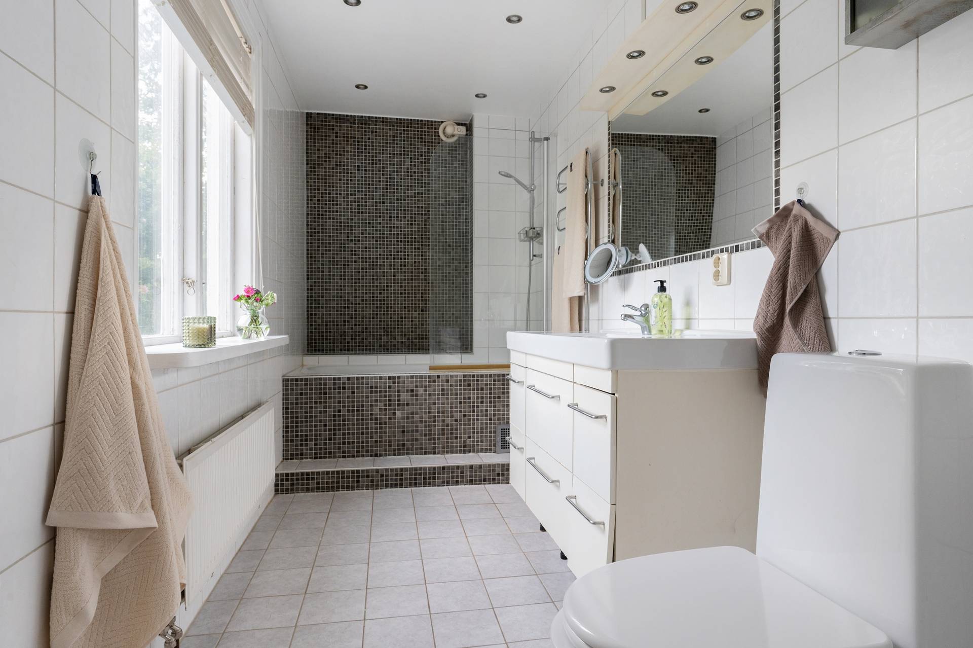 7 rum Villa på Smältargatan 4 Centralt Sandvikens kommun - bild 43