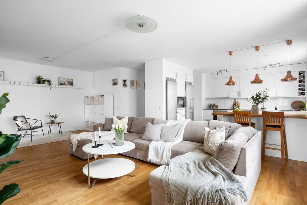 5 rum Lägenhet på Hättkvarnsgatan 5 Jakobsberg Järfälla kommun - bild 2