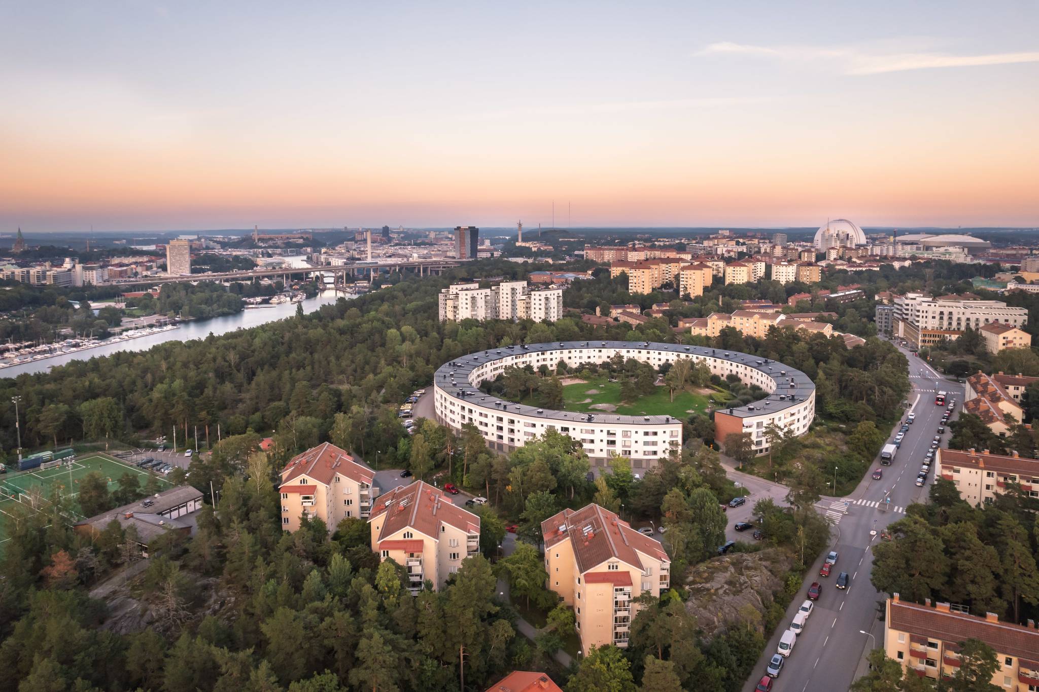 3 rum Lägenhet på Orrfjärdsgränd 34, 2 tr Årsta Stockholms kommun - bild 2