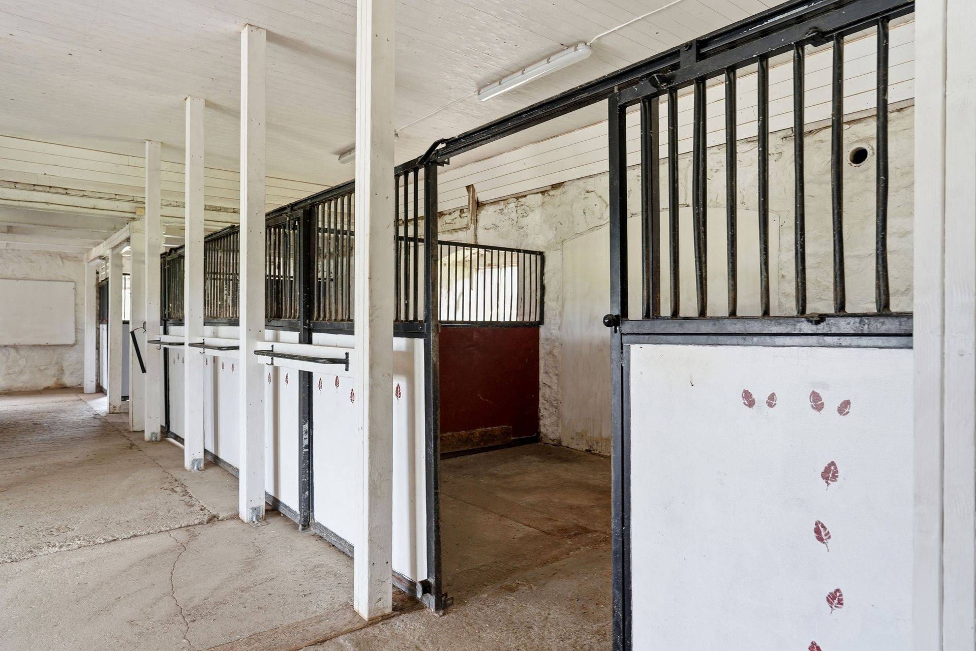 9 rum Gård/skog på Altuna Björsbo 1 2,7 mil norr om Enköping Enköpings kommun - bild 61