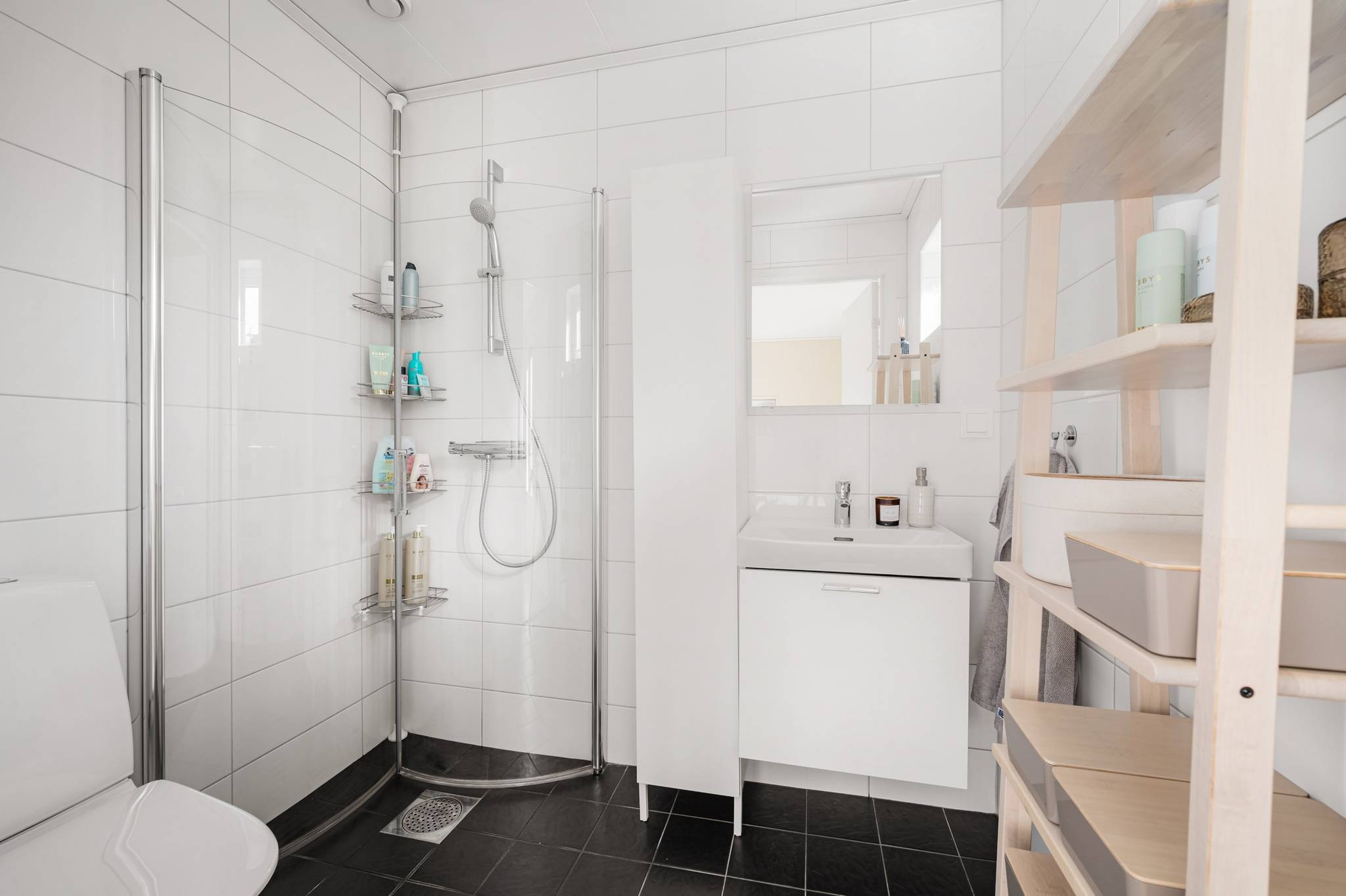 5 rum Villa på Tibble Skogsväg 44 Kungsängen/Norrboda Upplands-Bro kommun - bild 25