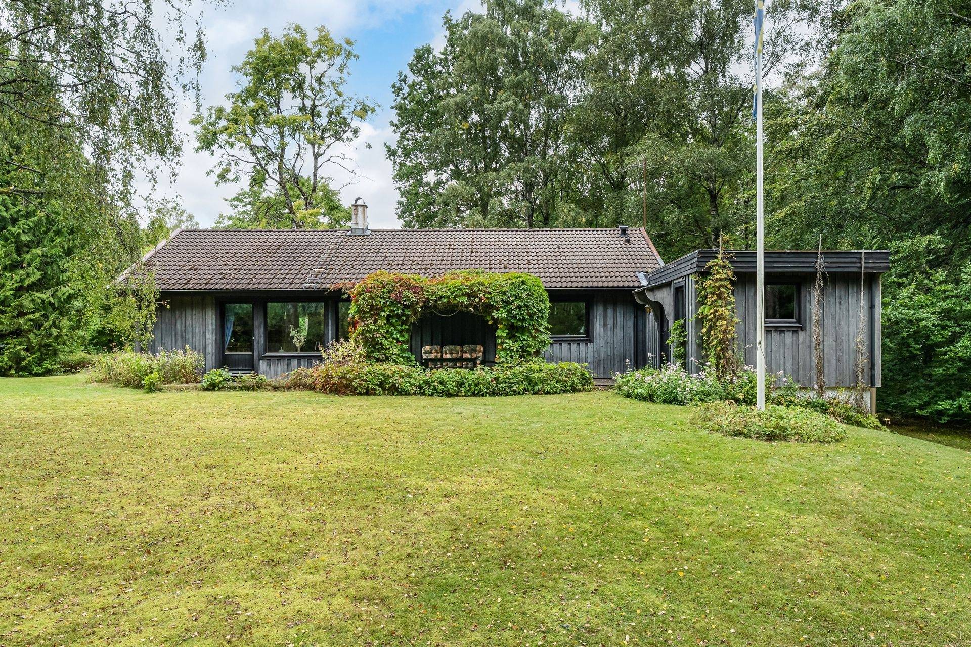 5 rum Gård/skog på Mjöalt 417 Simlångsdalen Halmstads kommun - bild 1