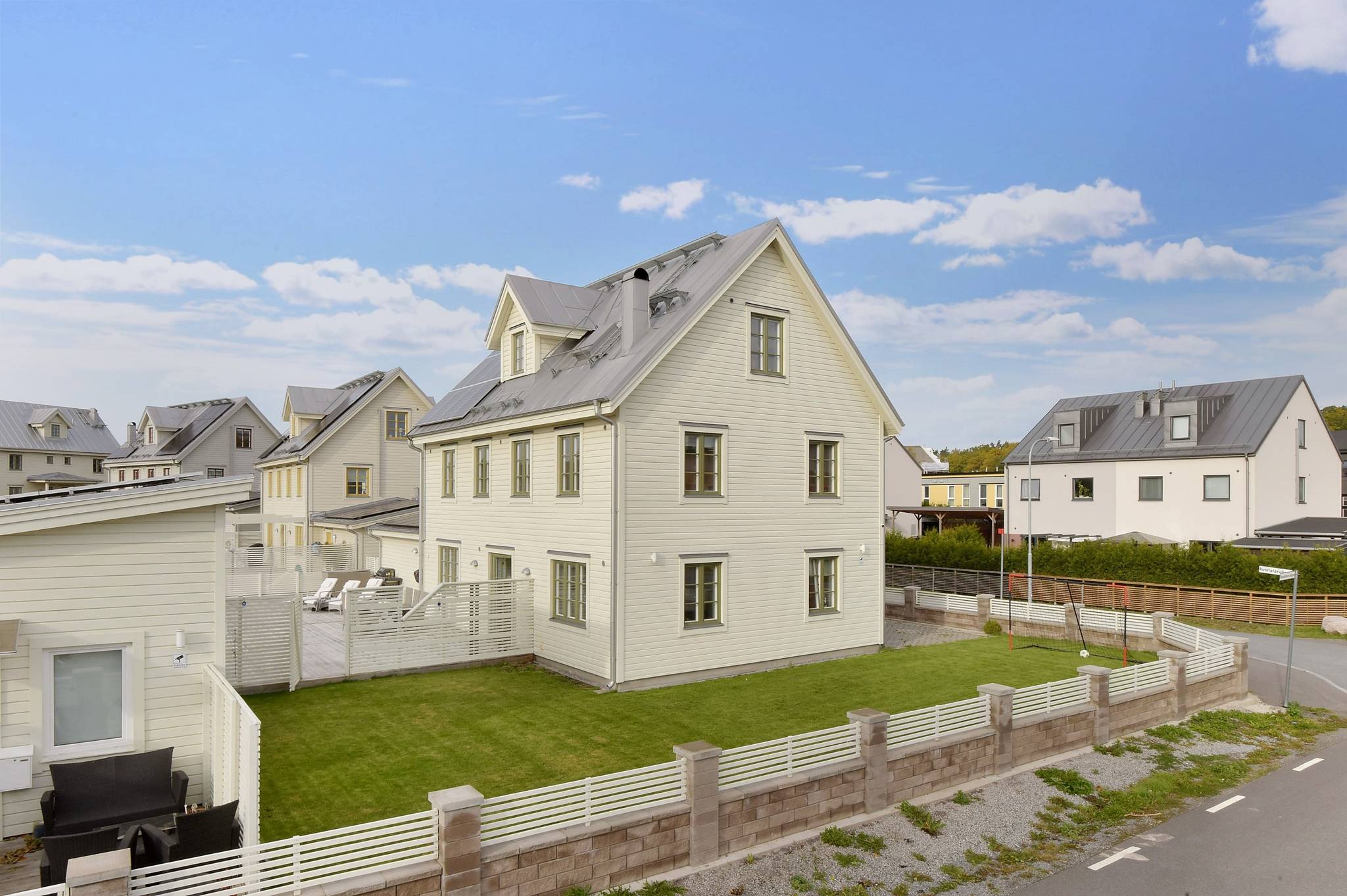 8 rum Villa på Runristarvägen 1 Skälby Järfälla kommun - bild 32