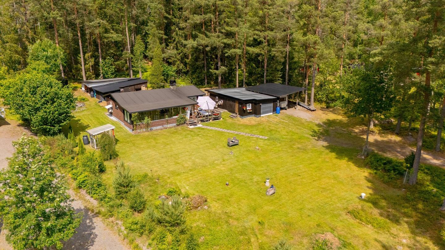 3 rum Fritidshus på Sörhamn Glättnäs 14 Landsbygd Norra Karlsborgs kommun - bild 28
