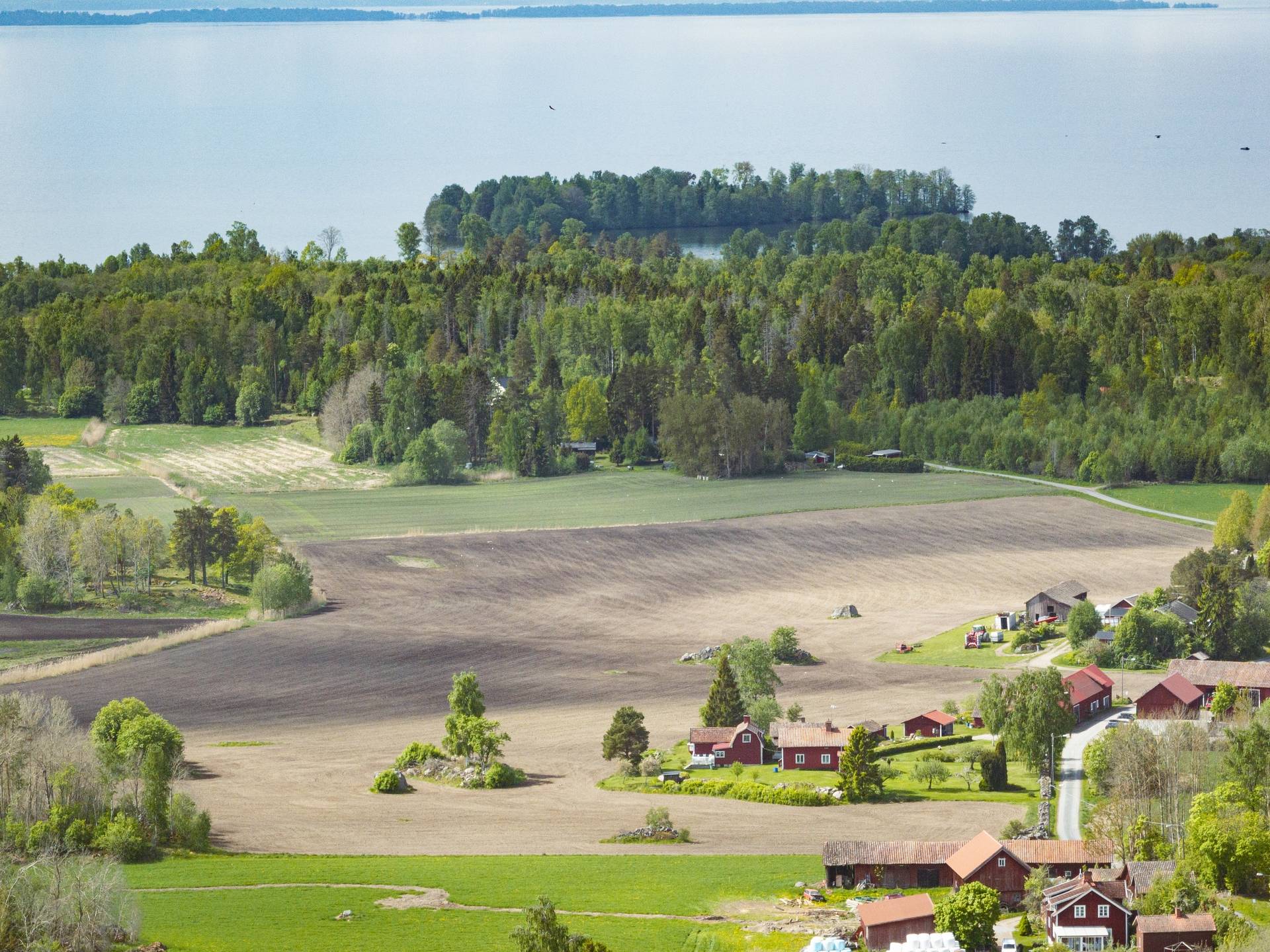 3 rum Gård/skog på Bärsta Storstugan Bärsta vid Hjälmaren Södermanland Eskilstuna kommun - bild 81