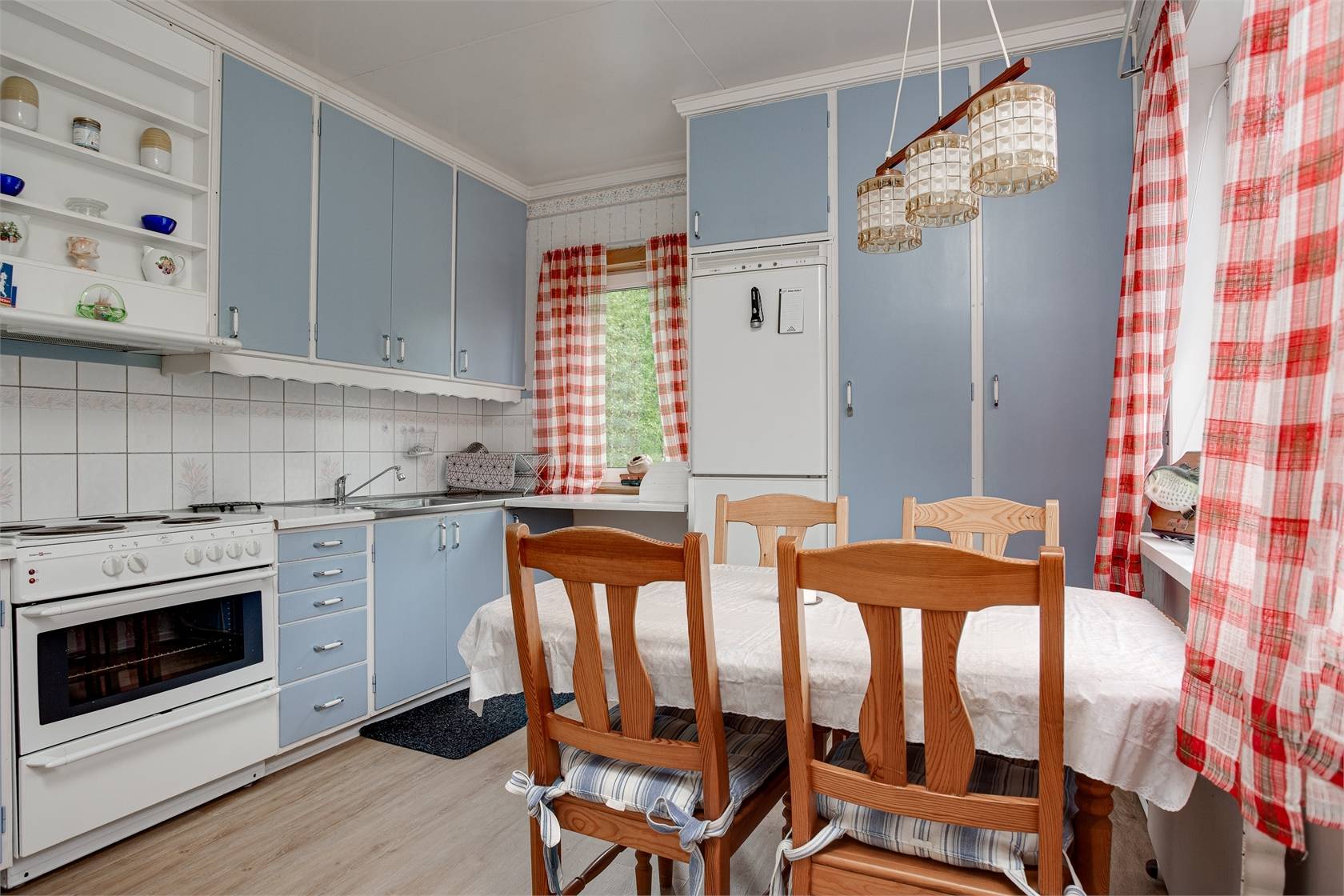 3 rum Parhus på Lövhagsvägen 12 Stråssa Lindesbergs kommun - bild 12