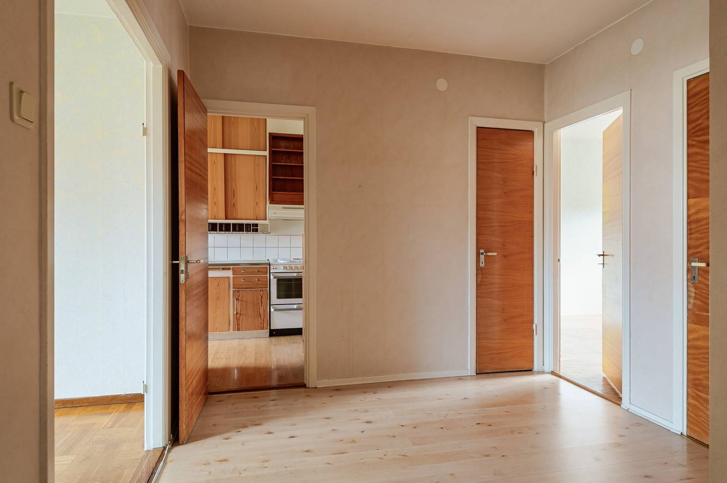3 rum Lägenhet på Kungsvägen 82B Centrala Mjölby Mjölby kommun - bild 2