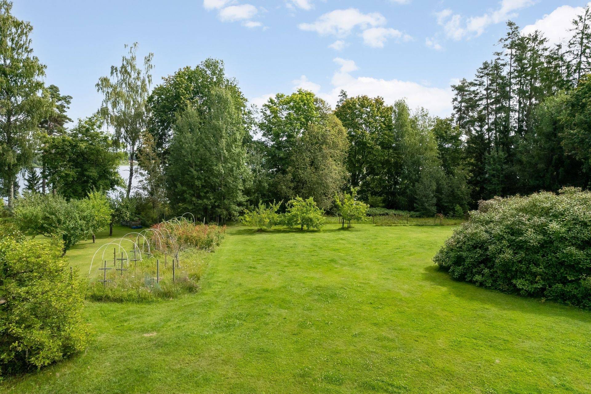 2 rum Vinterbonat fritidshus på Skottvångsvägen 53 Åkers Styckebruk / Sjön Visnaren Strängnäs kommun - bild 39