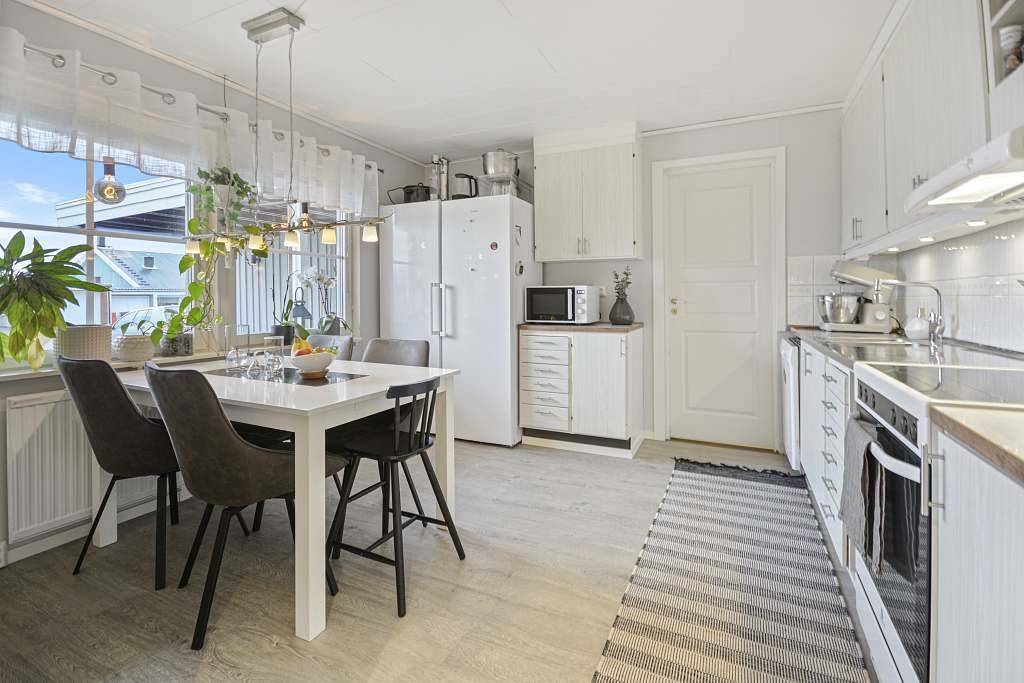 5 rum Parhus på Rymdvägen 32 Lombolo Kiruna kommun - bild 10