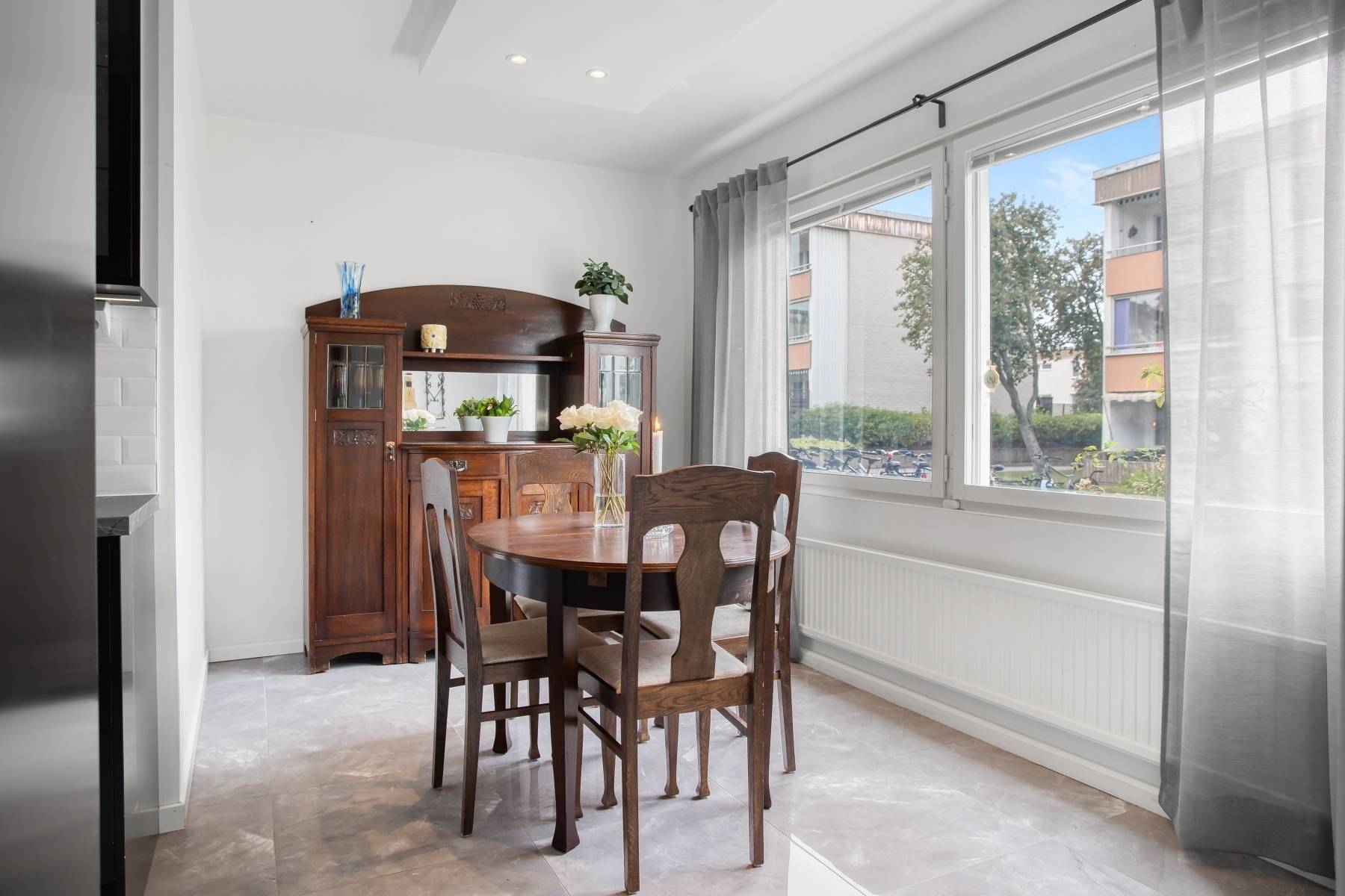 3 rum Lägenhet på Hjortronvägen 33, markplan Tibble Upplands-Bro kommun - bild 8