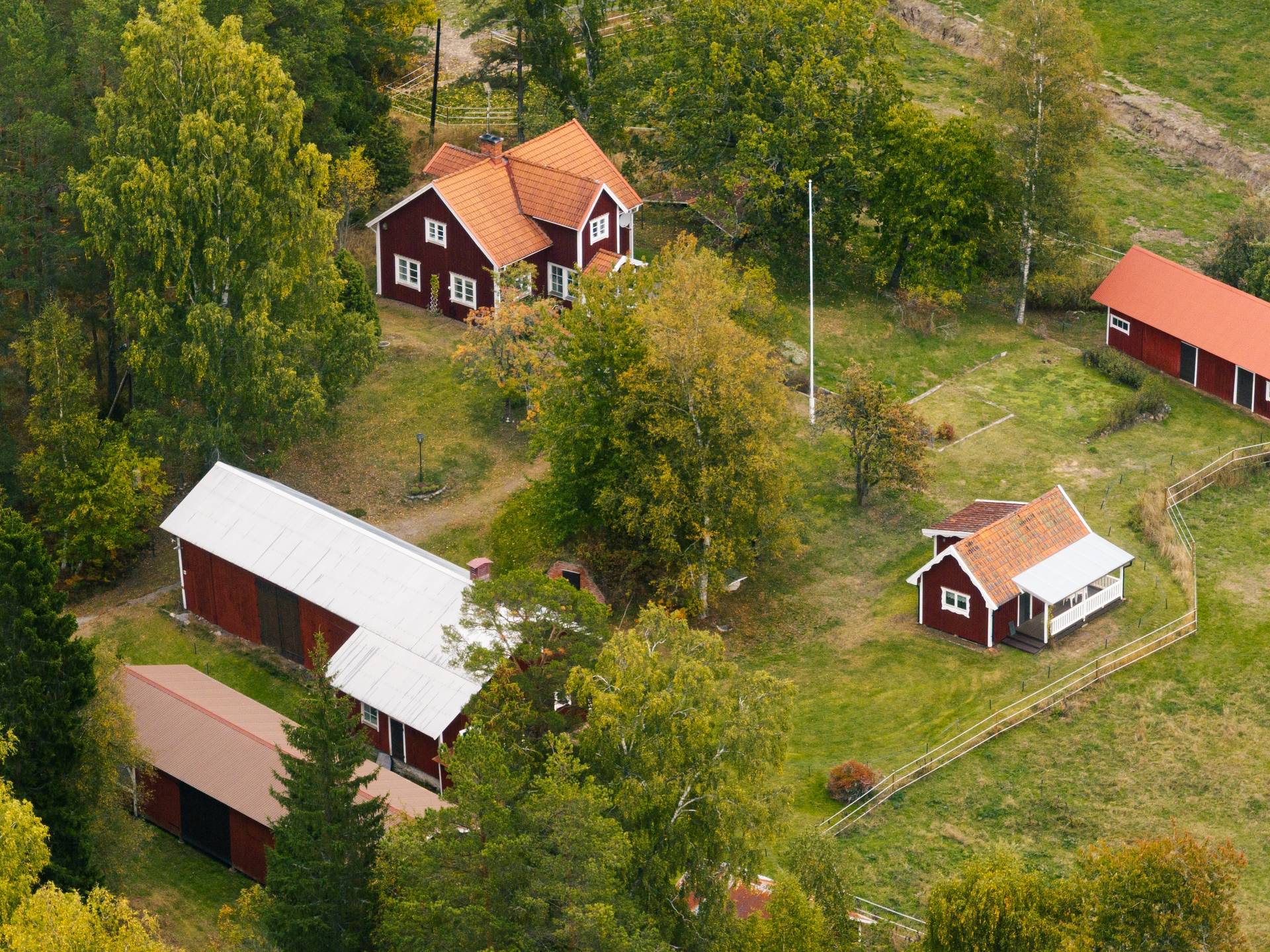 5 rum gård/skog på Mellringe gård 1 Läggesta/Hedlandet Mariefred, Strängnäs kommun - bild 3