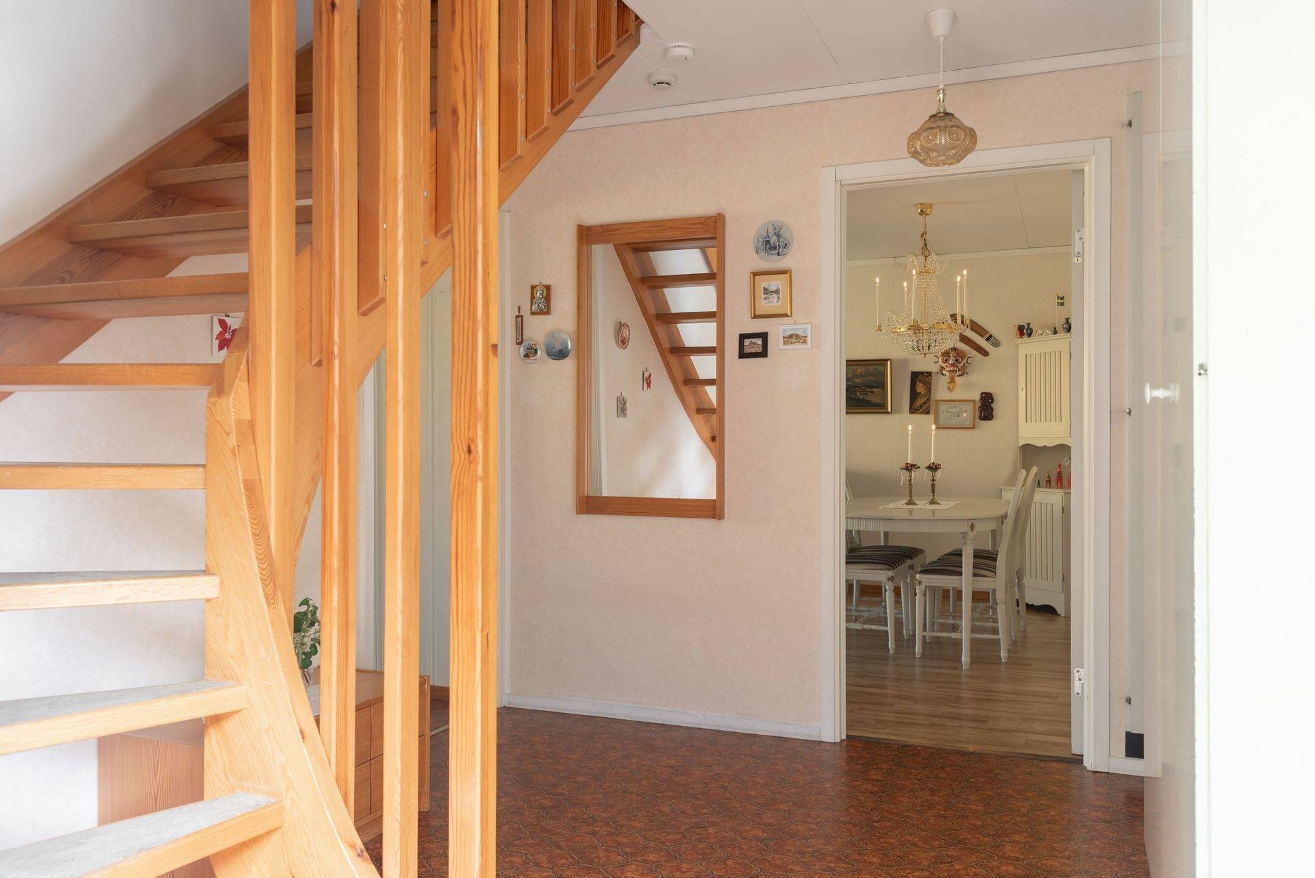 5 rum Kedjehus på Grenadjärvägen 14E Knektåsen Karlskoga kommun - bild 4