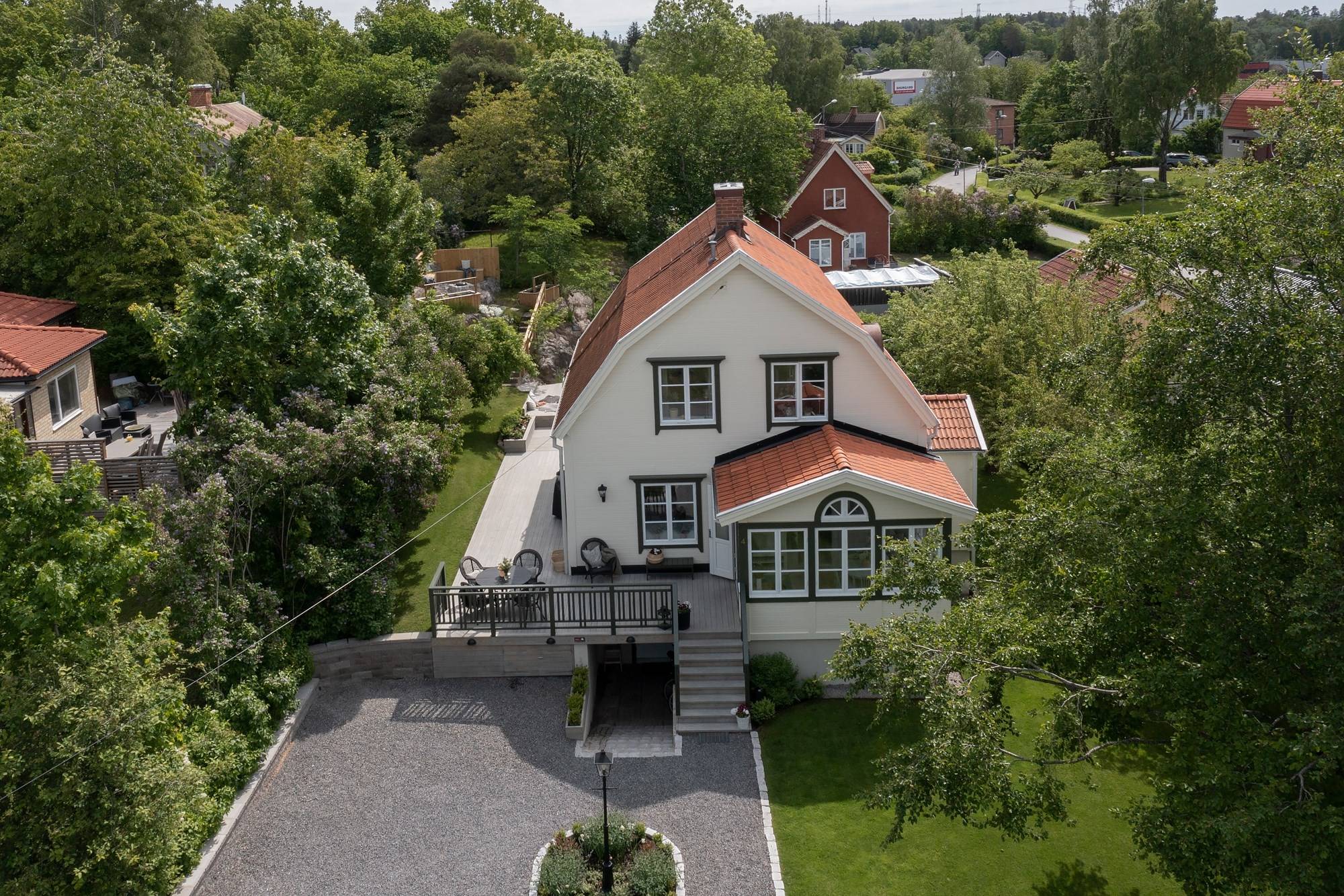 7 rum Villa på Bondgårdsvägen 4 Stuvsta Segersminne Huddinge kommun - bild 4