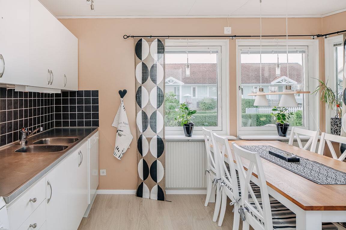4 rum Lägenhet på Falkagårdsvägen 9 Vinninga Lidköpings kommun - bild 14