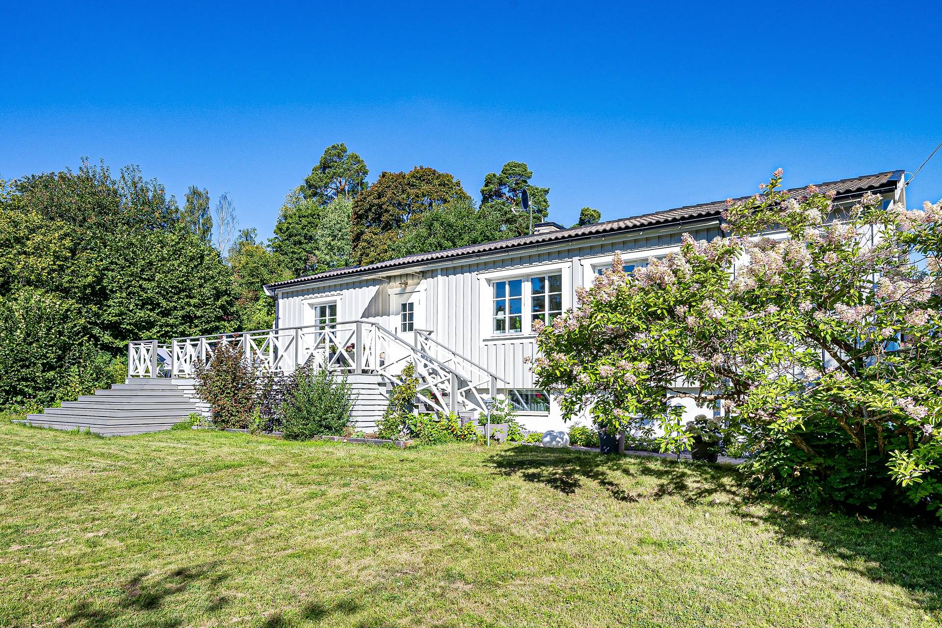 7 rum Villa på Skuggvägen 1 Fornudden Tyresö kommun - bild 2