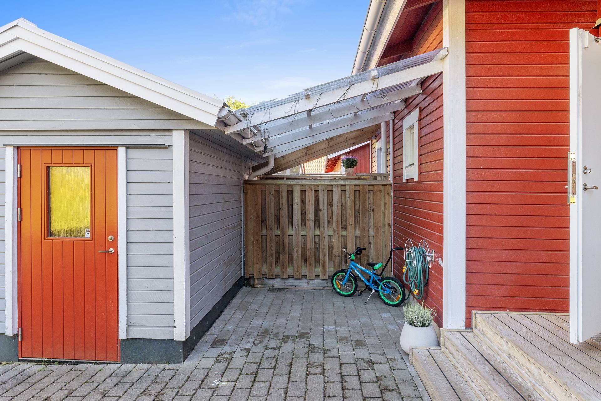6 rum Radhus på Midnattsvägen 22 Kurveröd Uddevalla kommun - bild 32