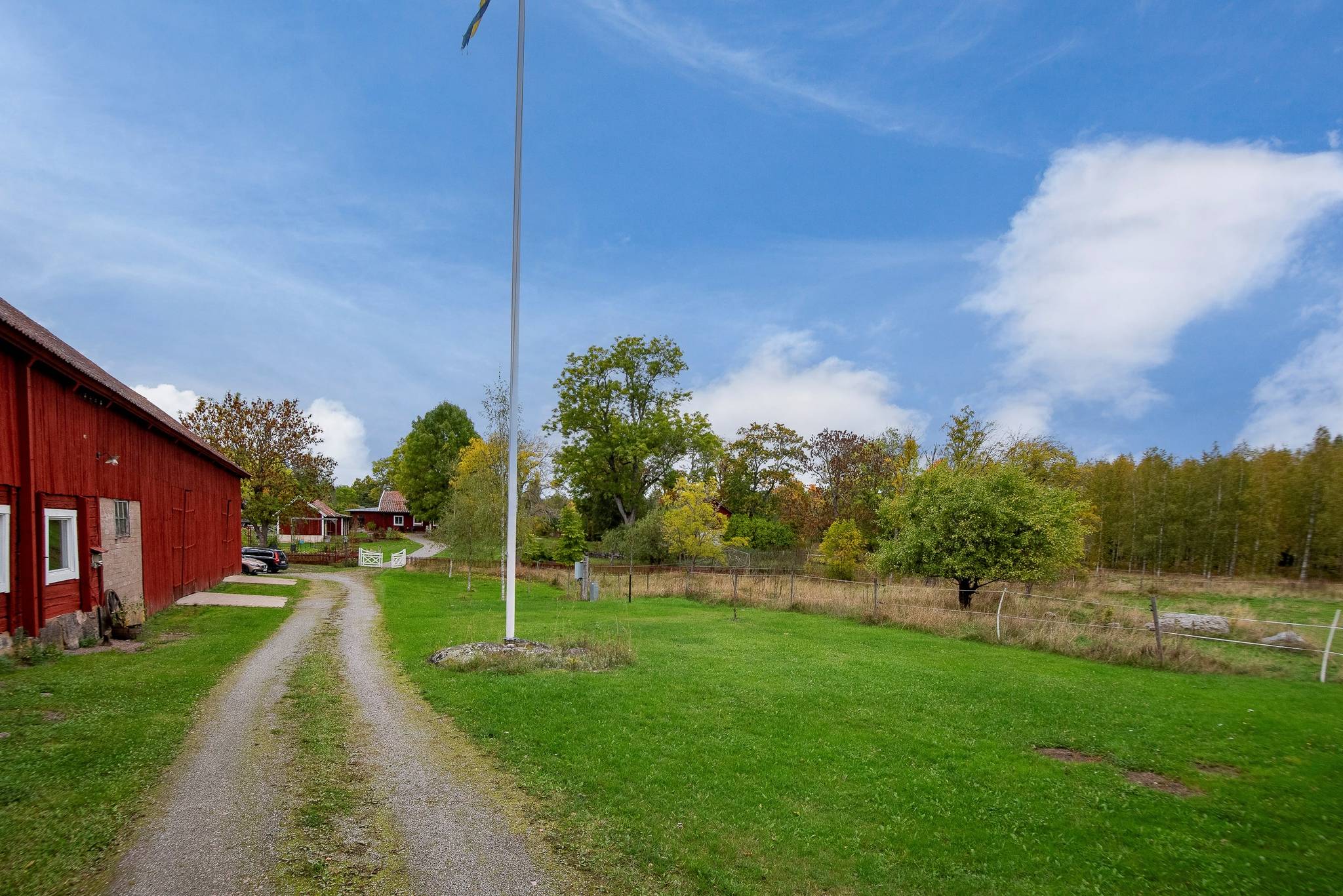 8 rum Gård/skog på Torsta 1 Västerås kommun - bild 18