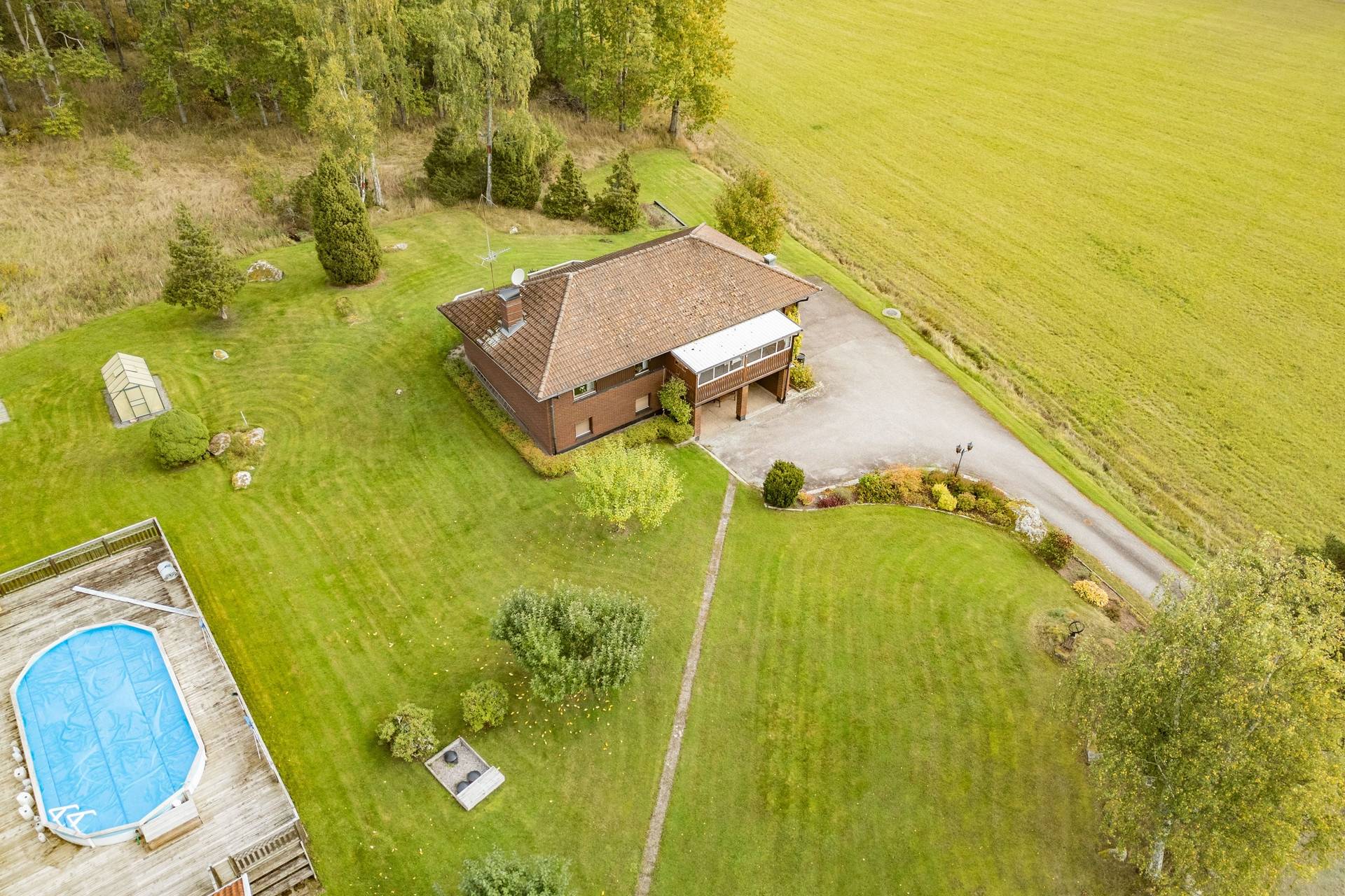 8 rum Villa på Busta 14 Odensvi Köpings kommun - bild 40