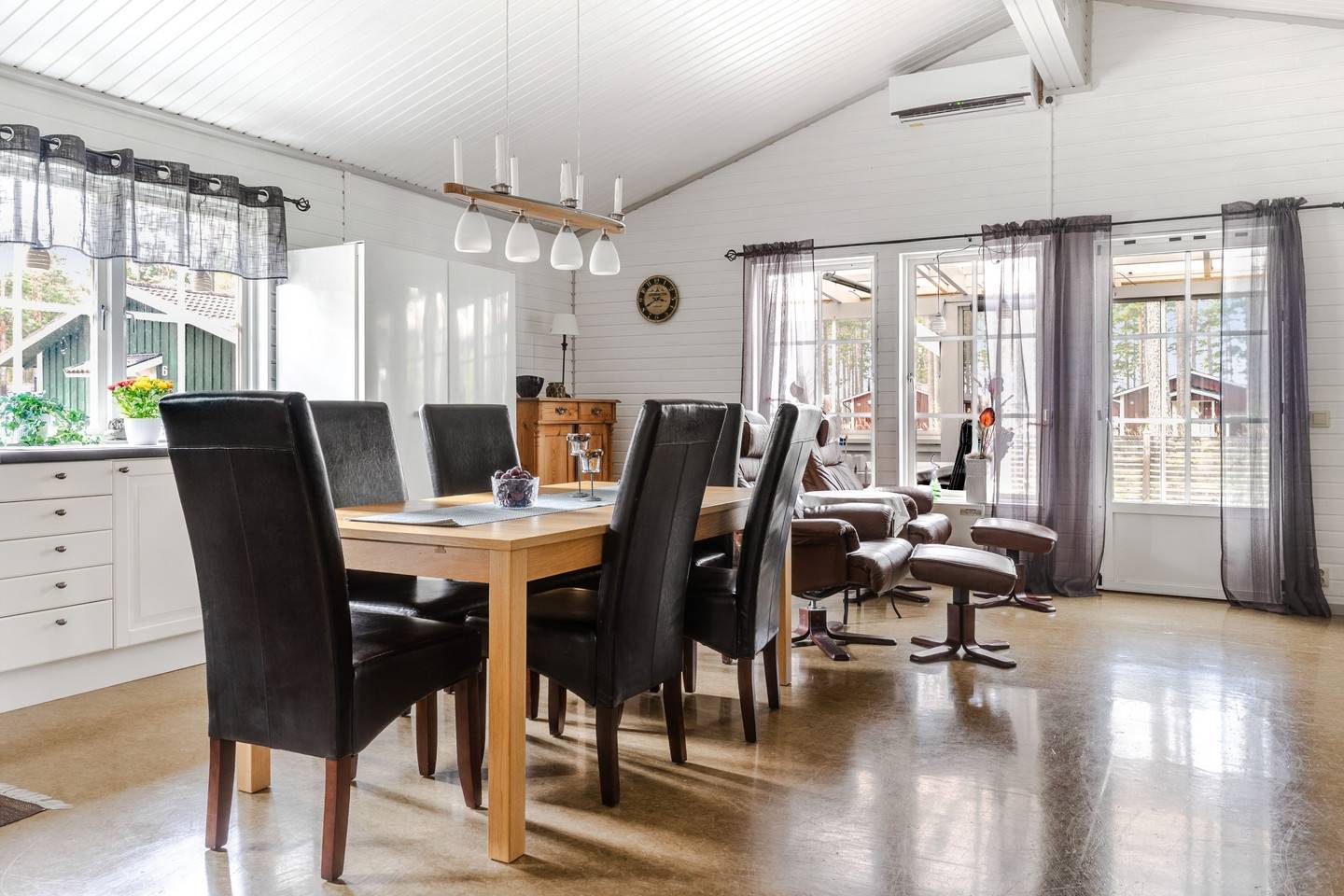 4 rum Vinterbonat fritidshus på Östa 503 Tärnsjö Heby kommun - bild 8