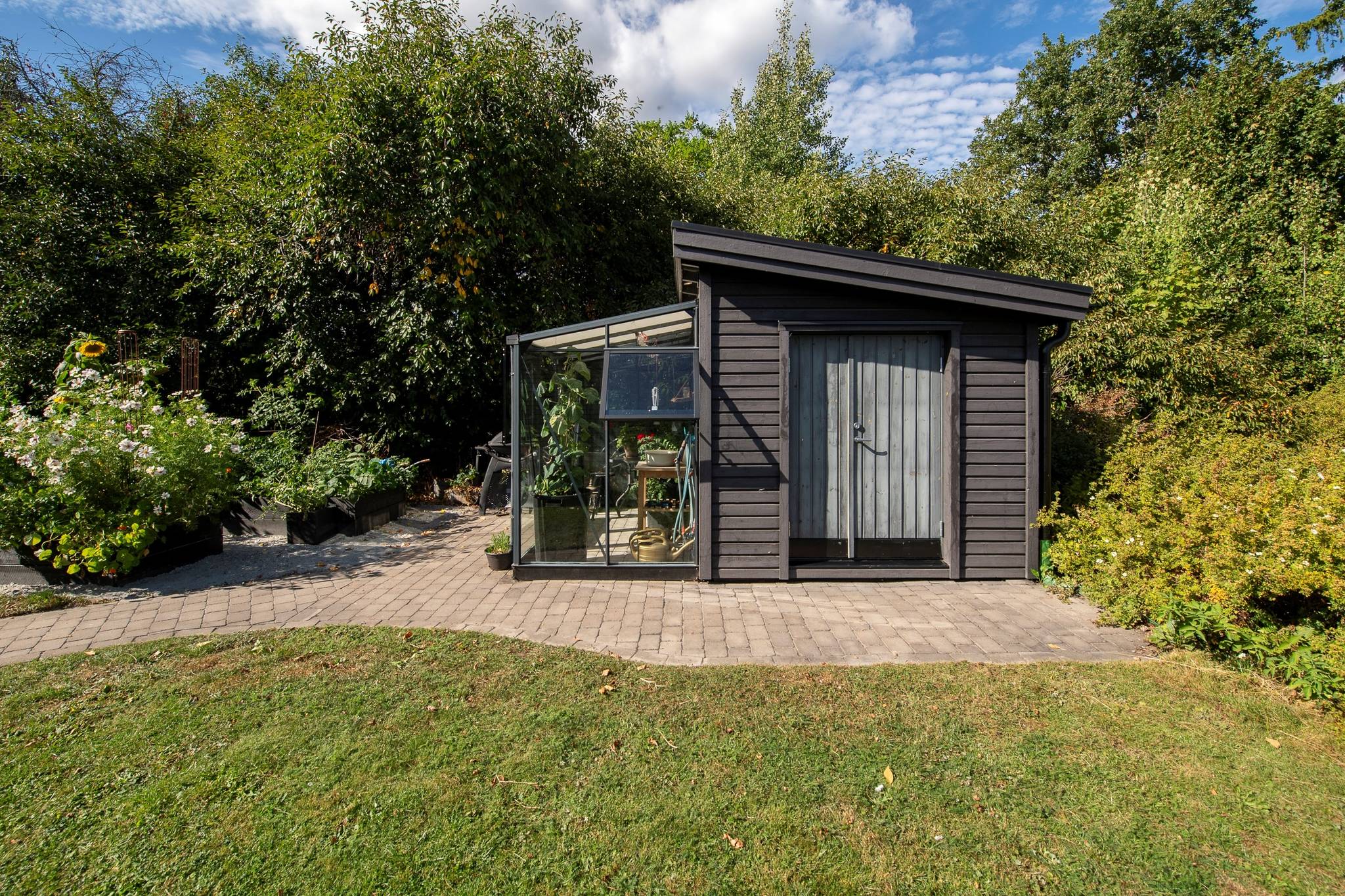 7 rum Villa på Höjdhoppargatan 12 Rönnby Västerås kommun - bild 45